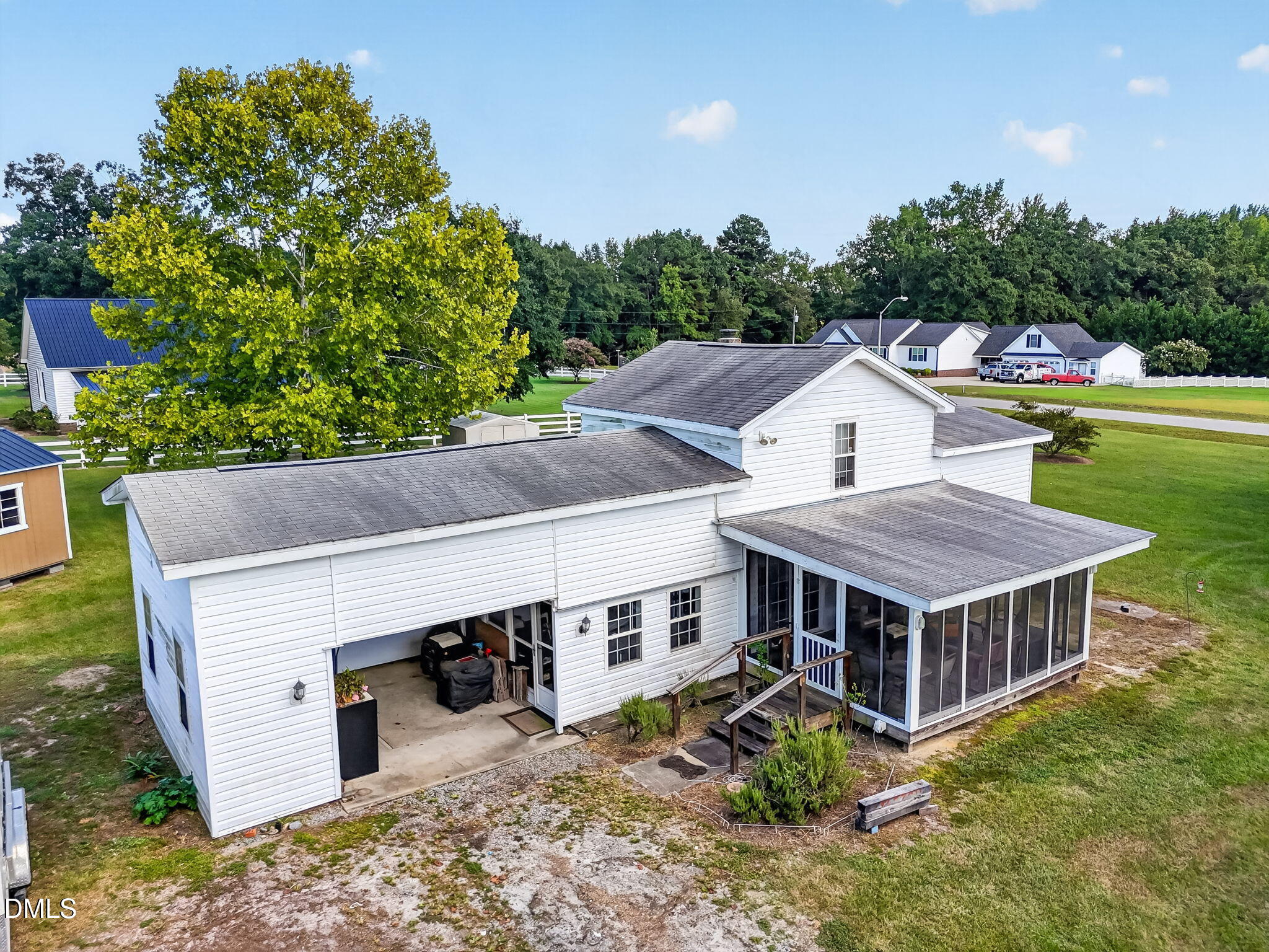 main property photo 13