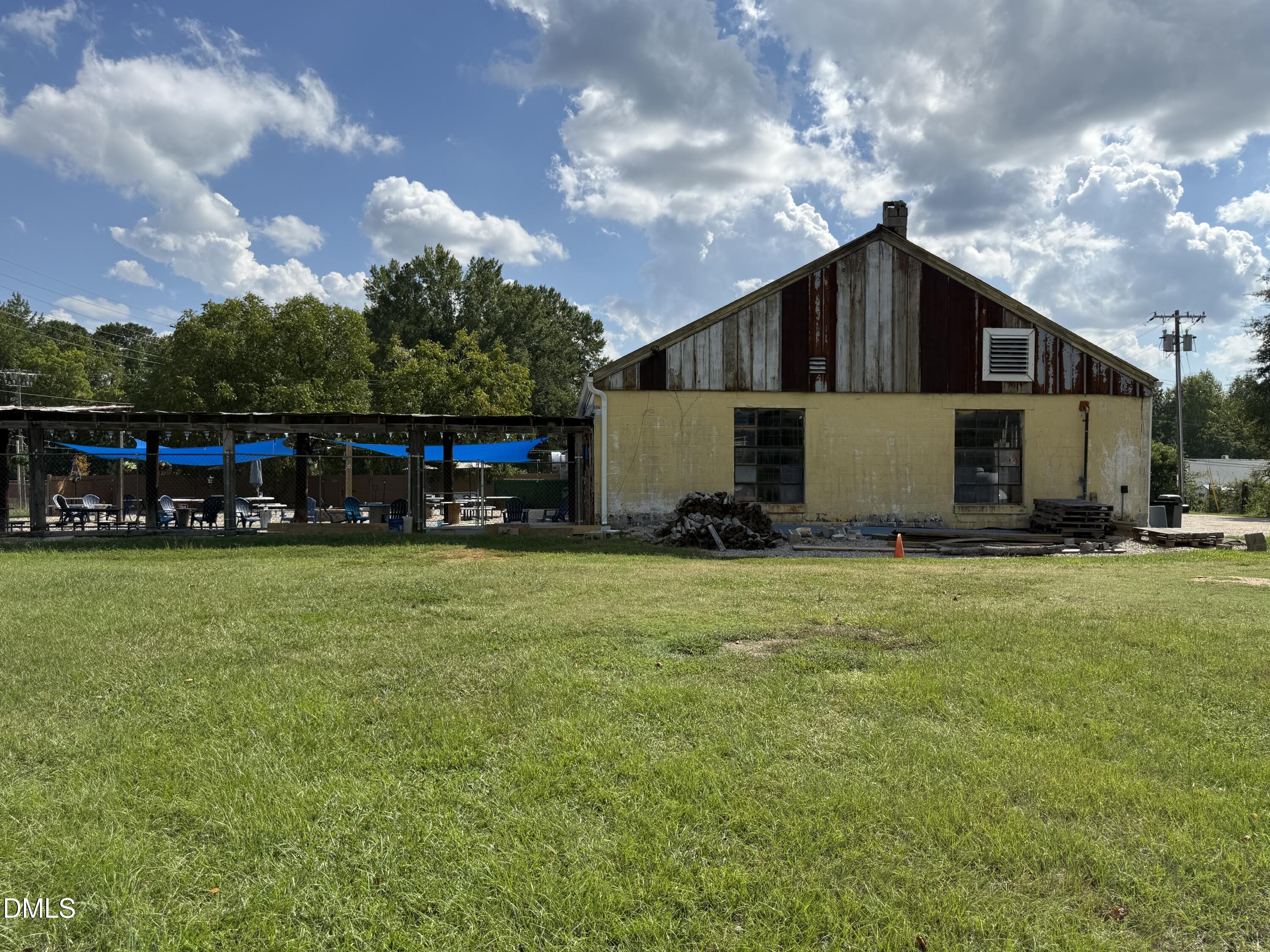 main property photo 13