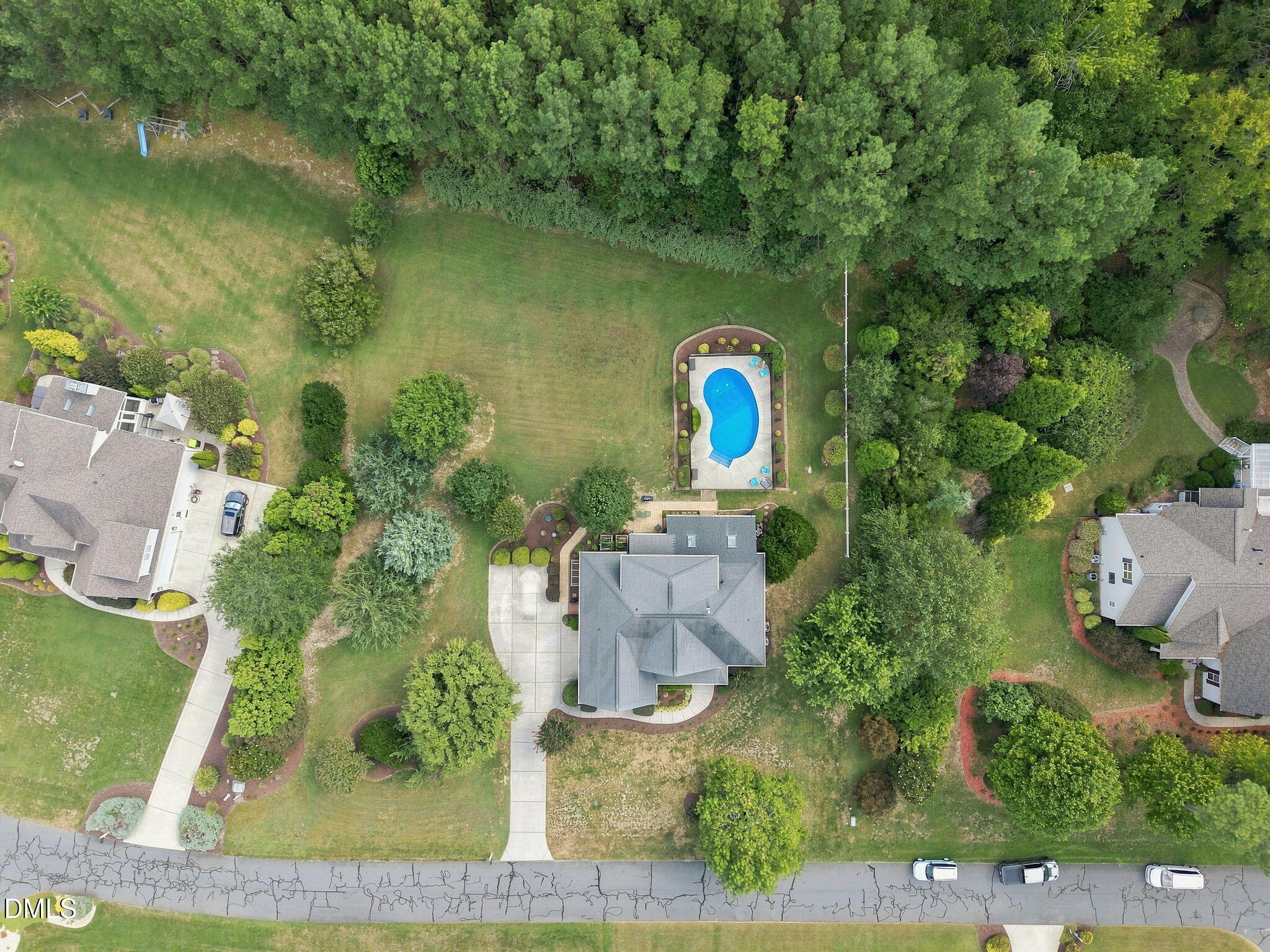 main property photo 40