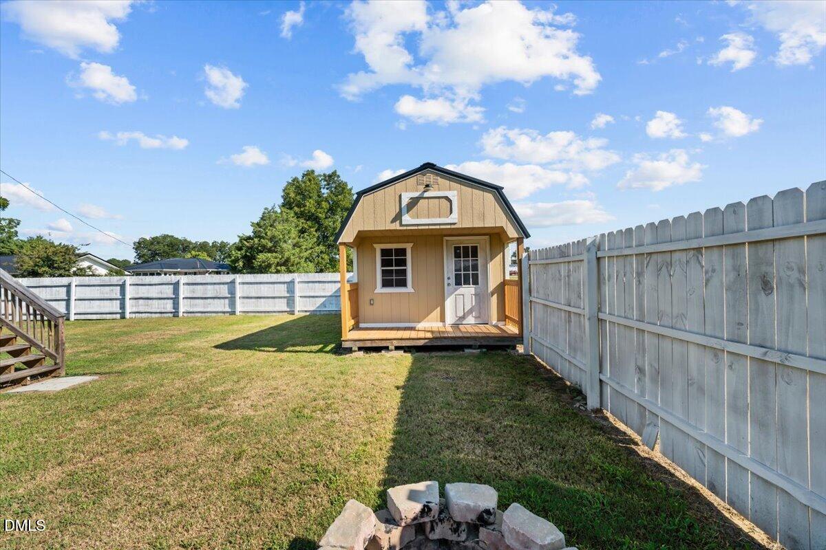 main property photo 12