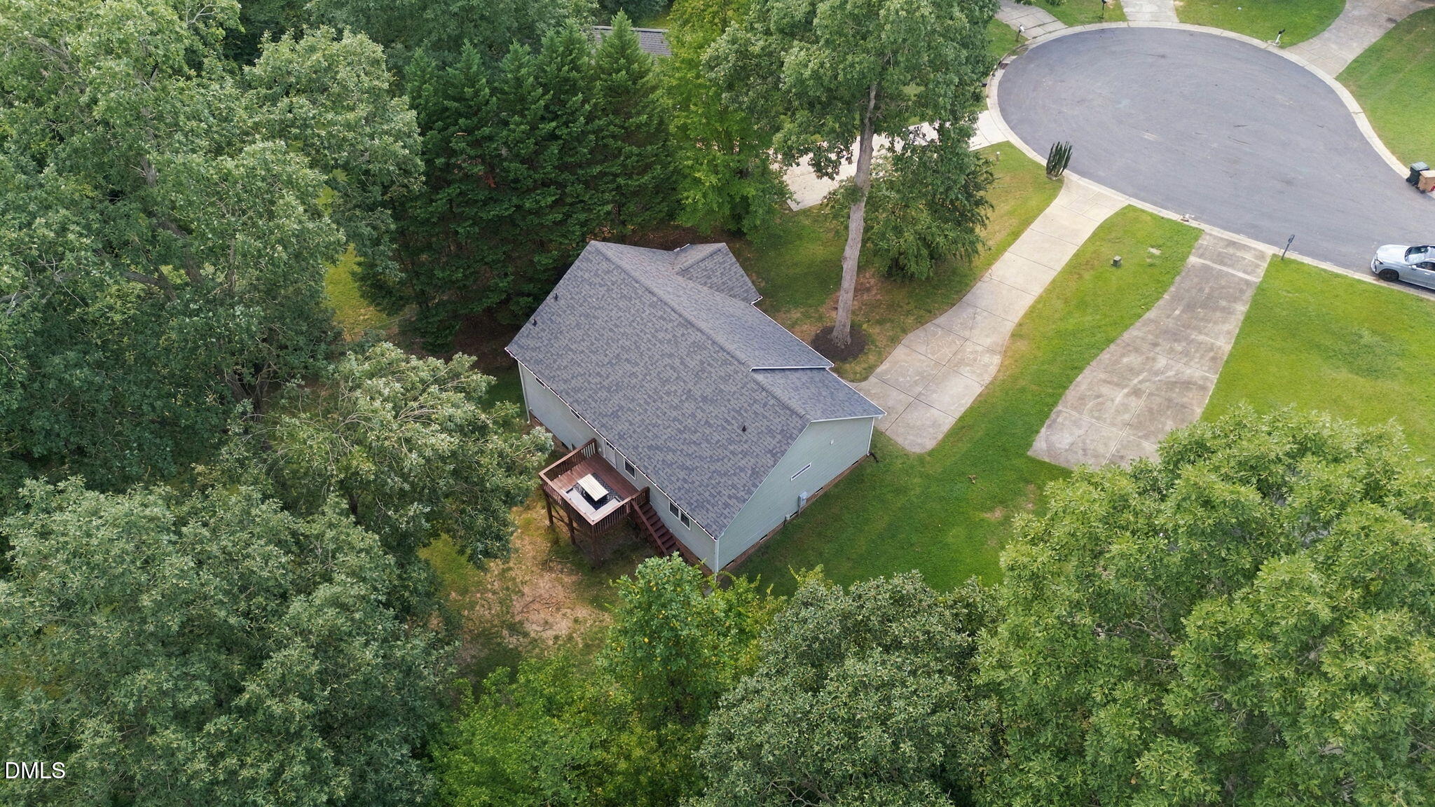 main property photo 31
