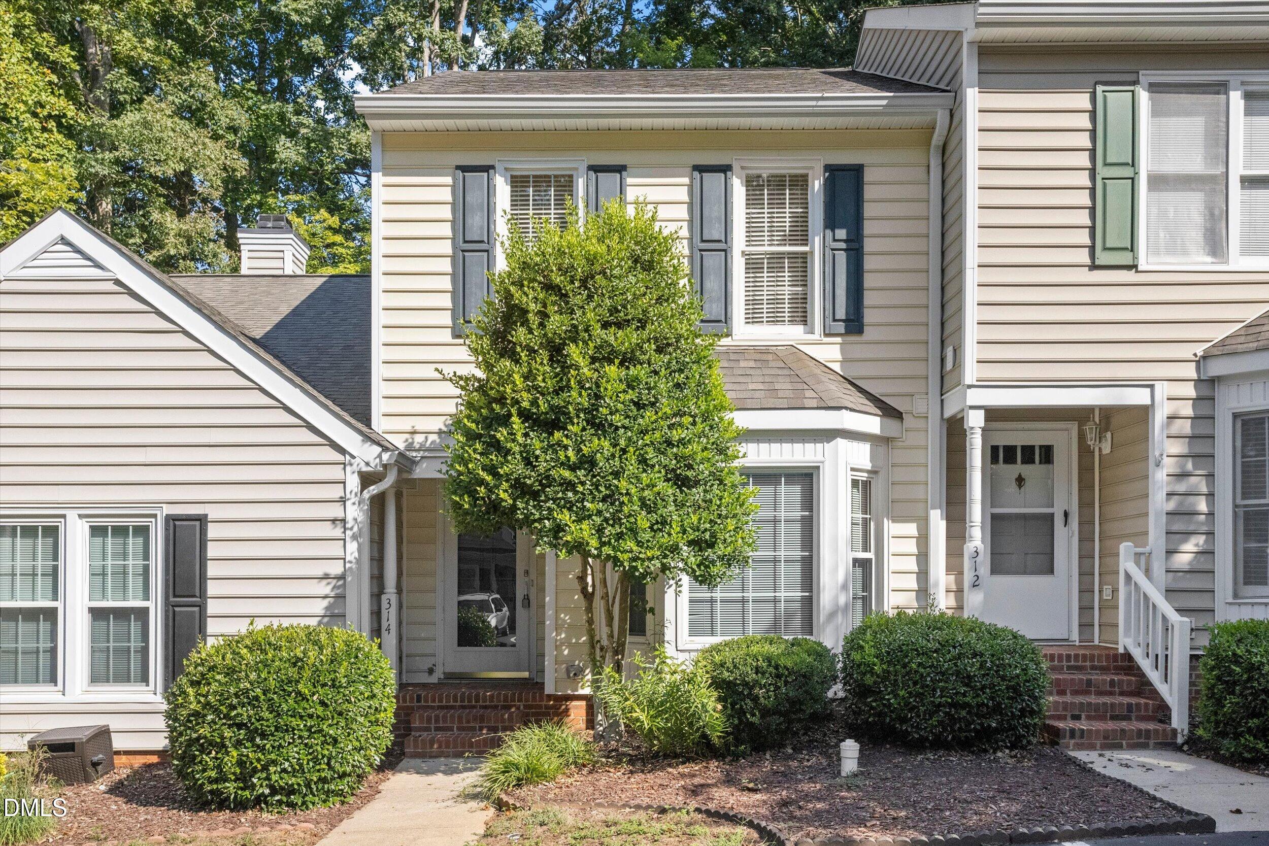 main property photo 0