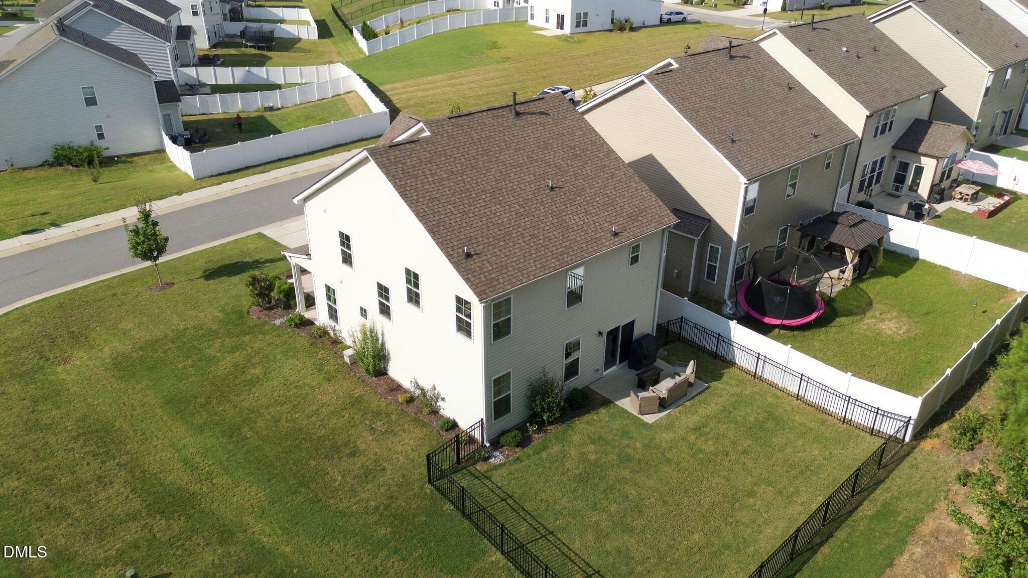 main property photo 33