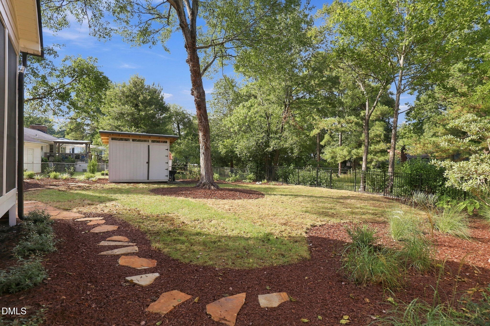 main property photo 34