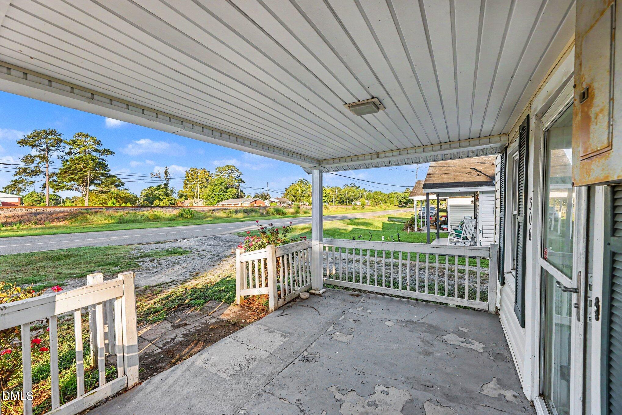 main property photo 16