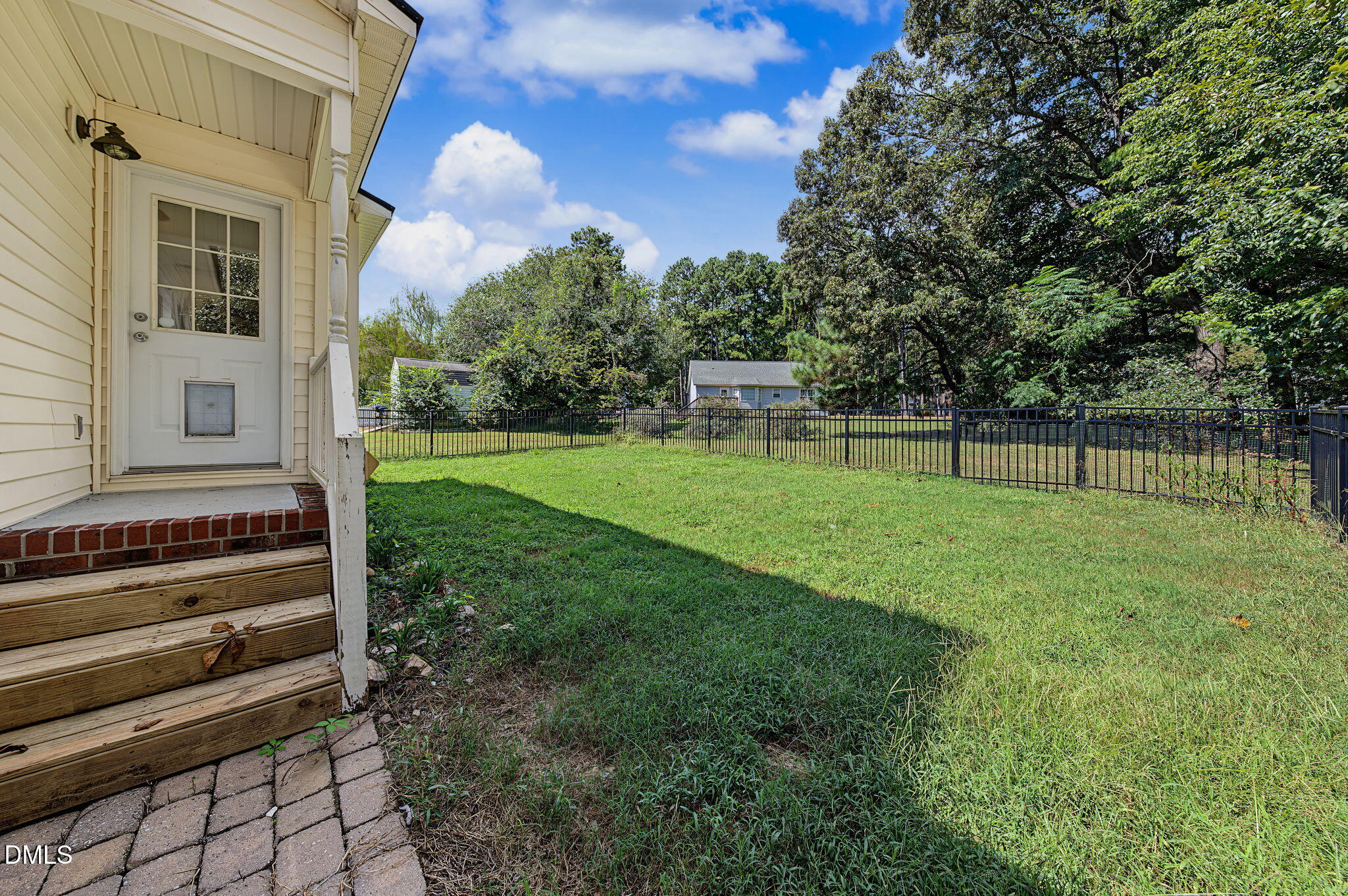 main property photo 35