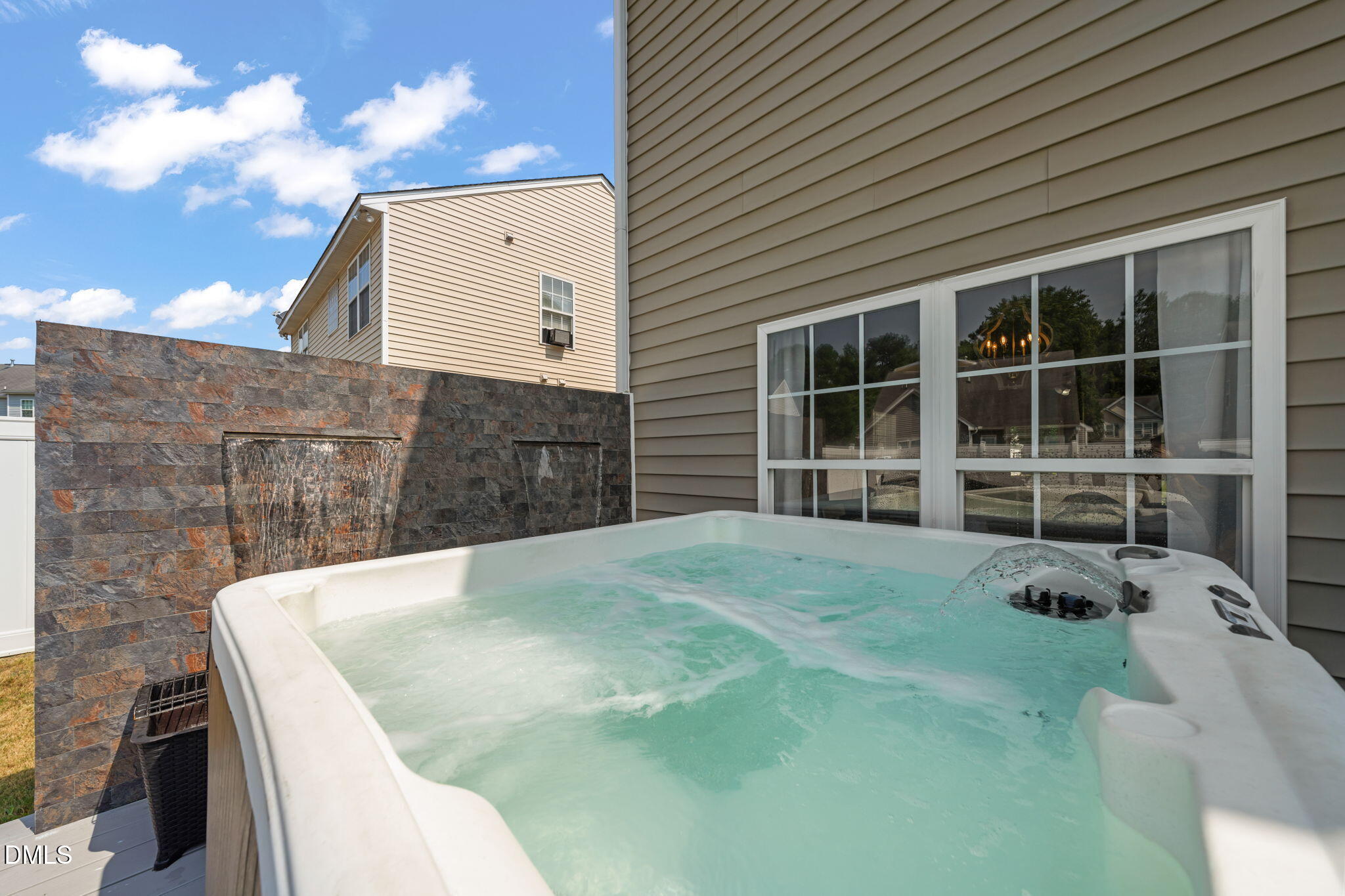 main property photo 29