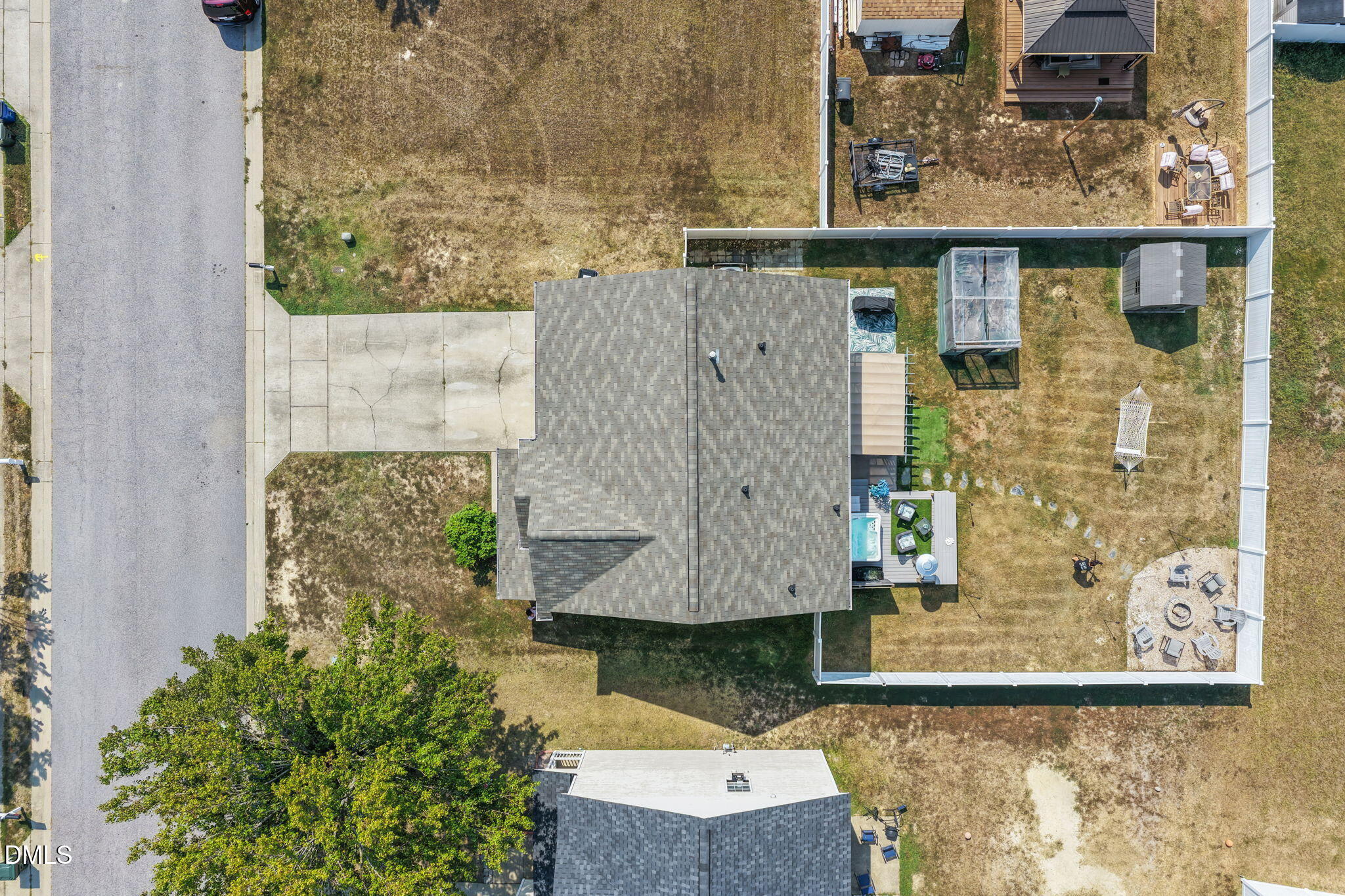 main property photo 34