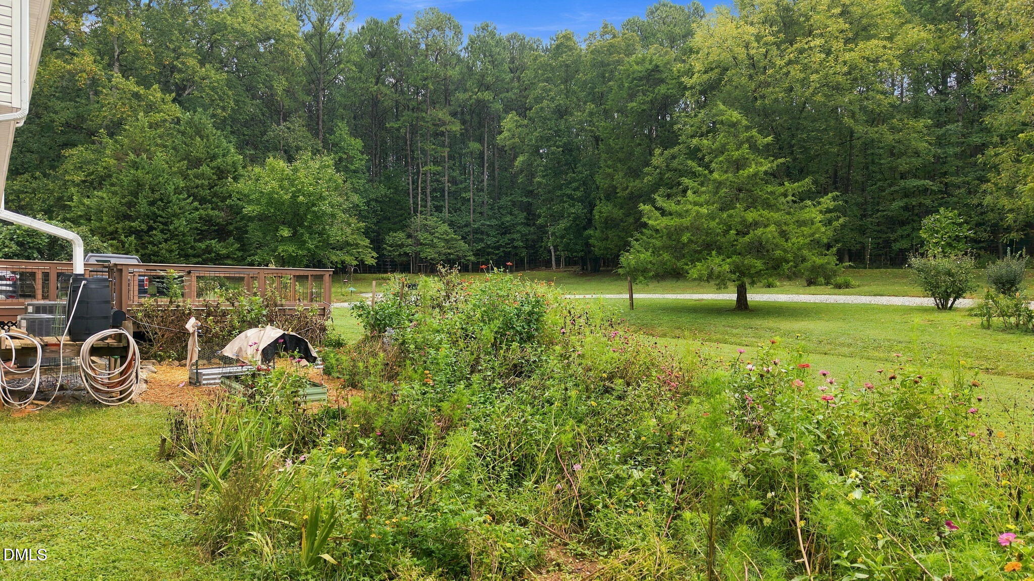 main property photo 40