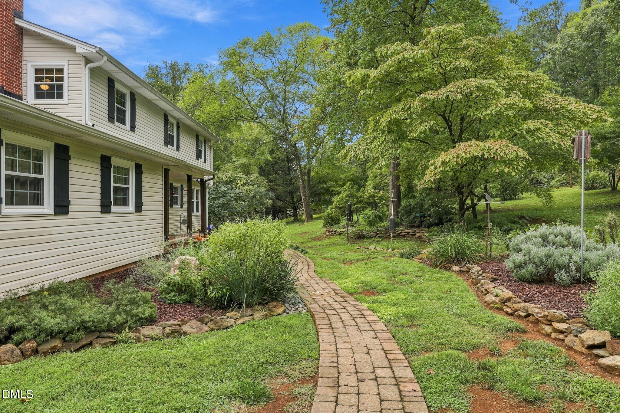 main property photo 50