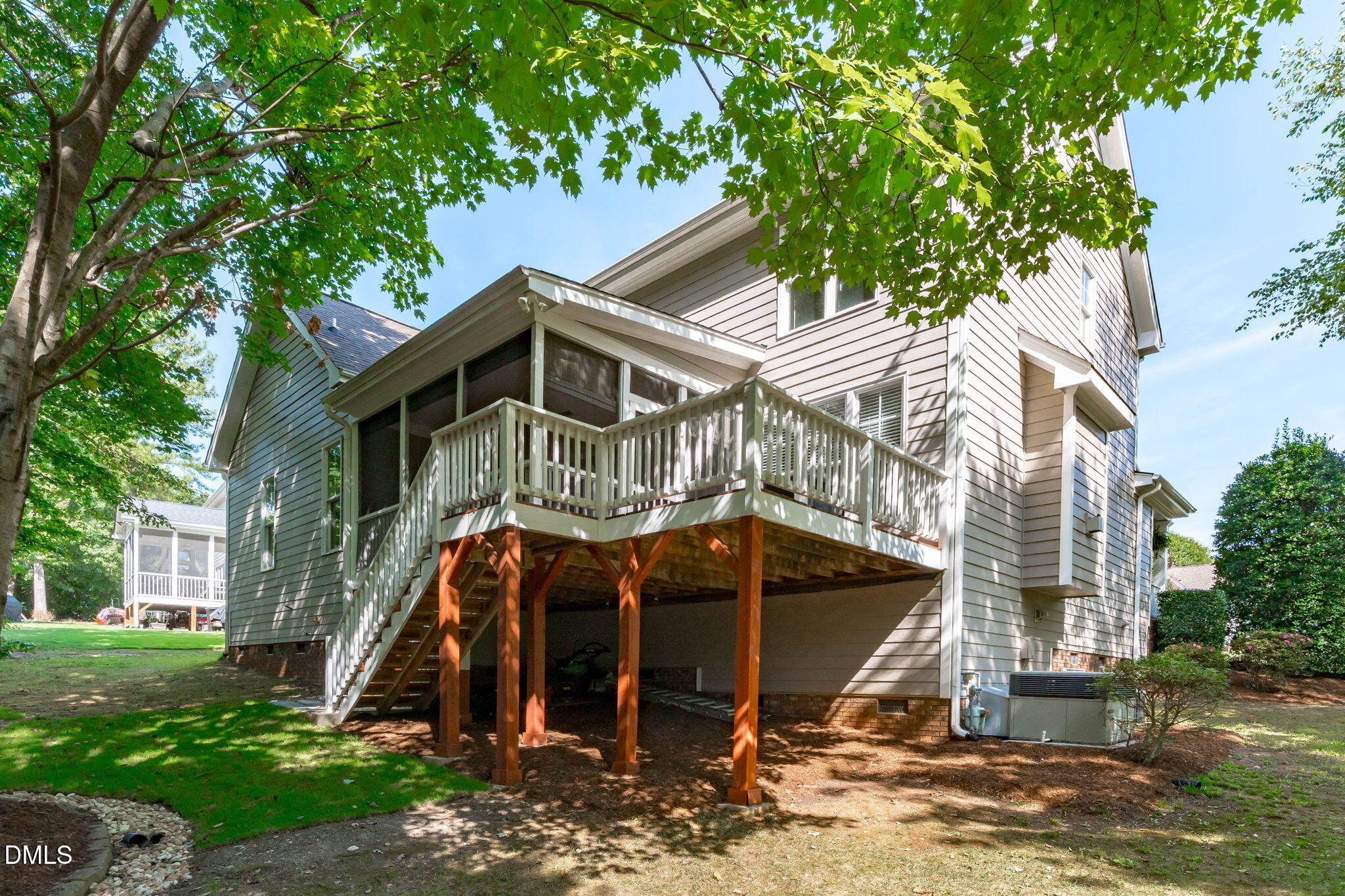 main property photo 40