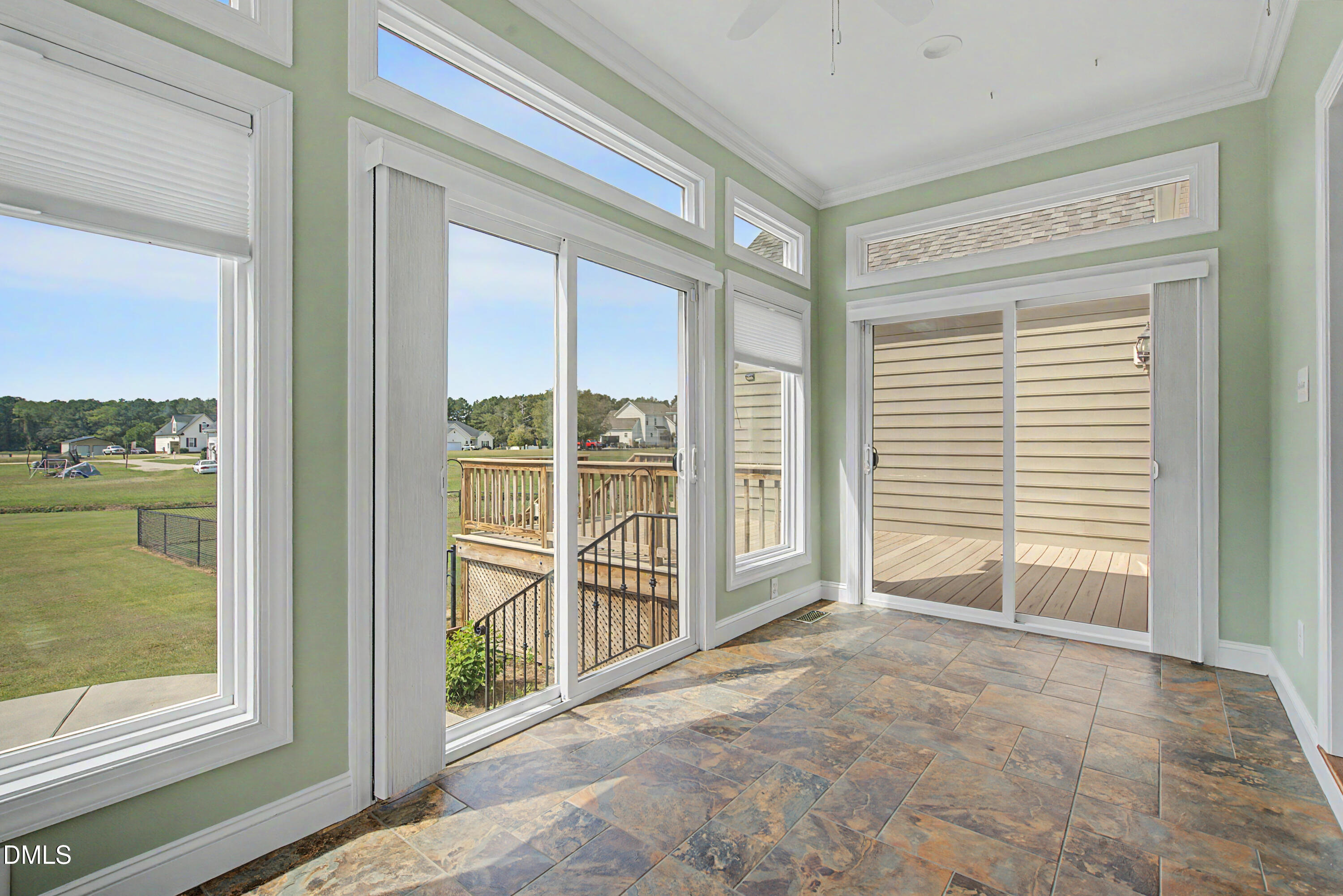 main property photo 31