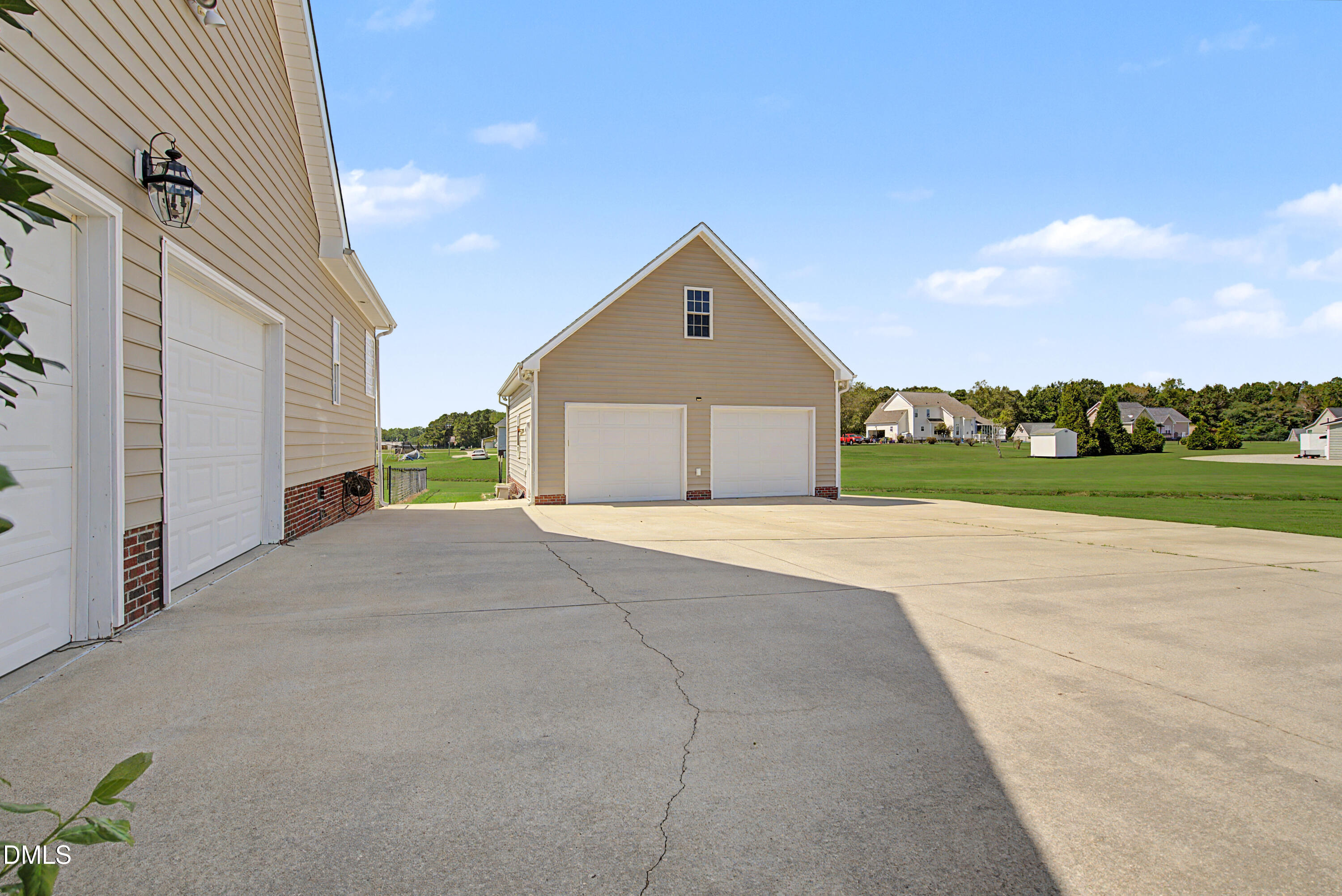 main property photo 36