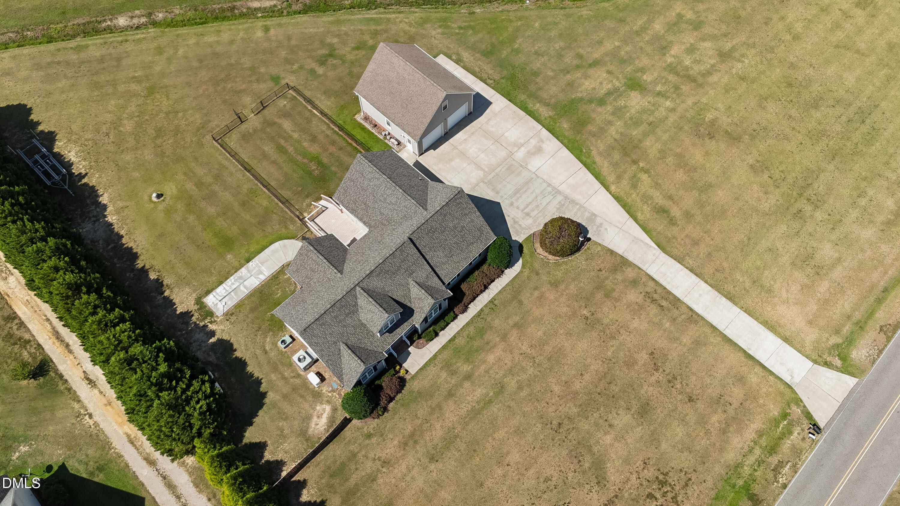 main property photo 48