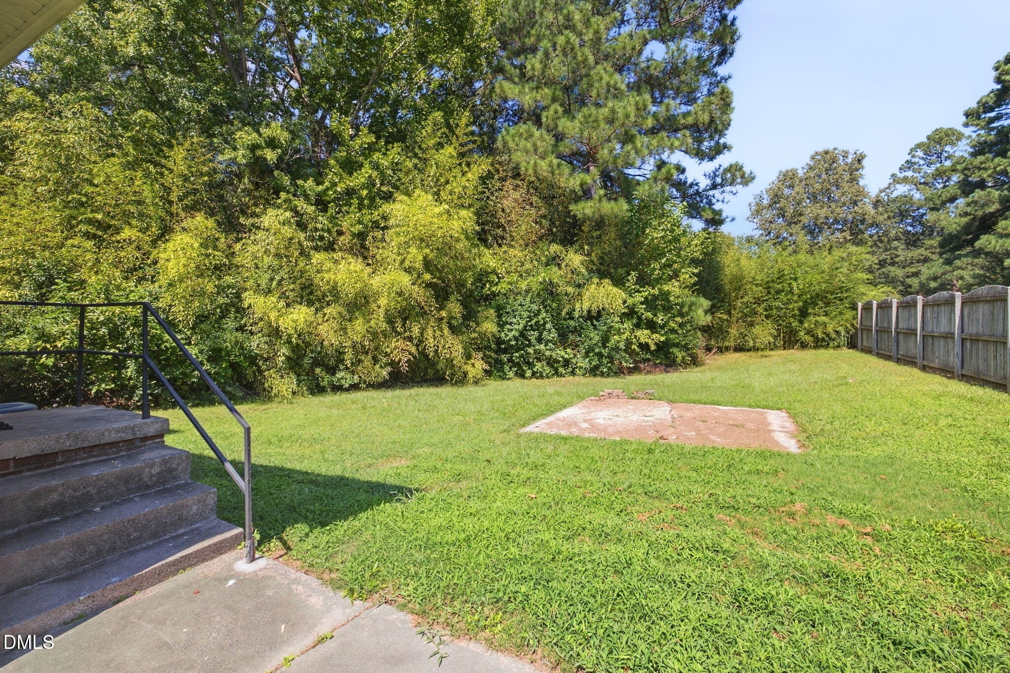 main property photo 19