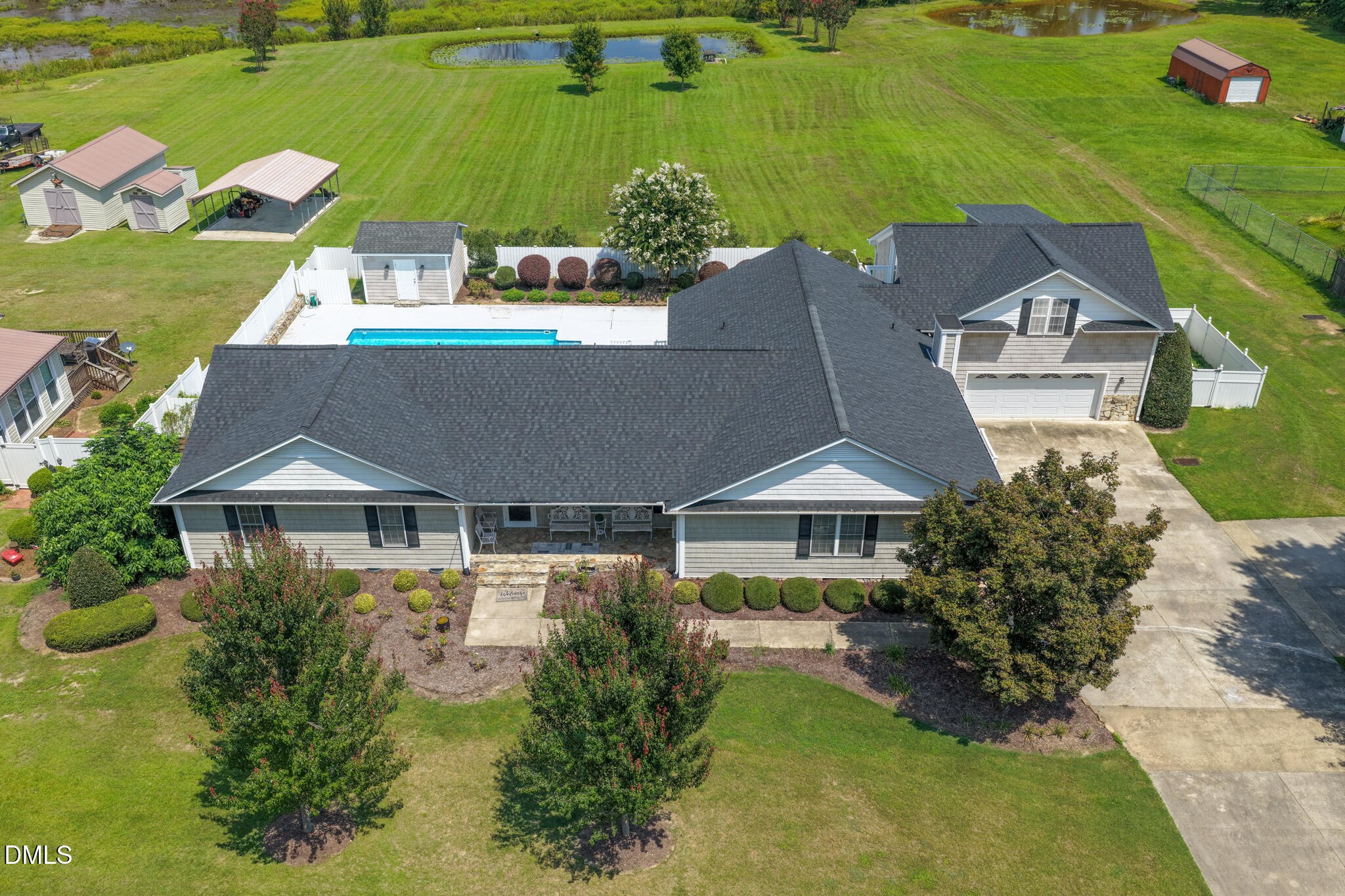 main property photo 0