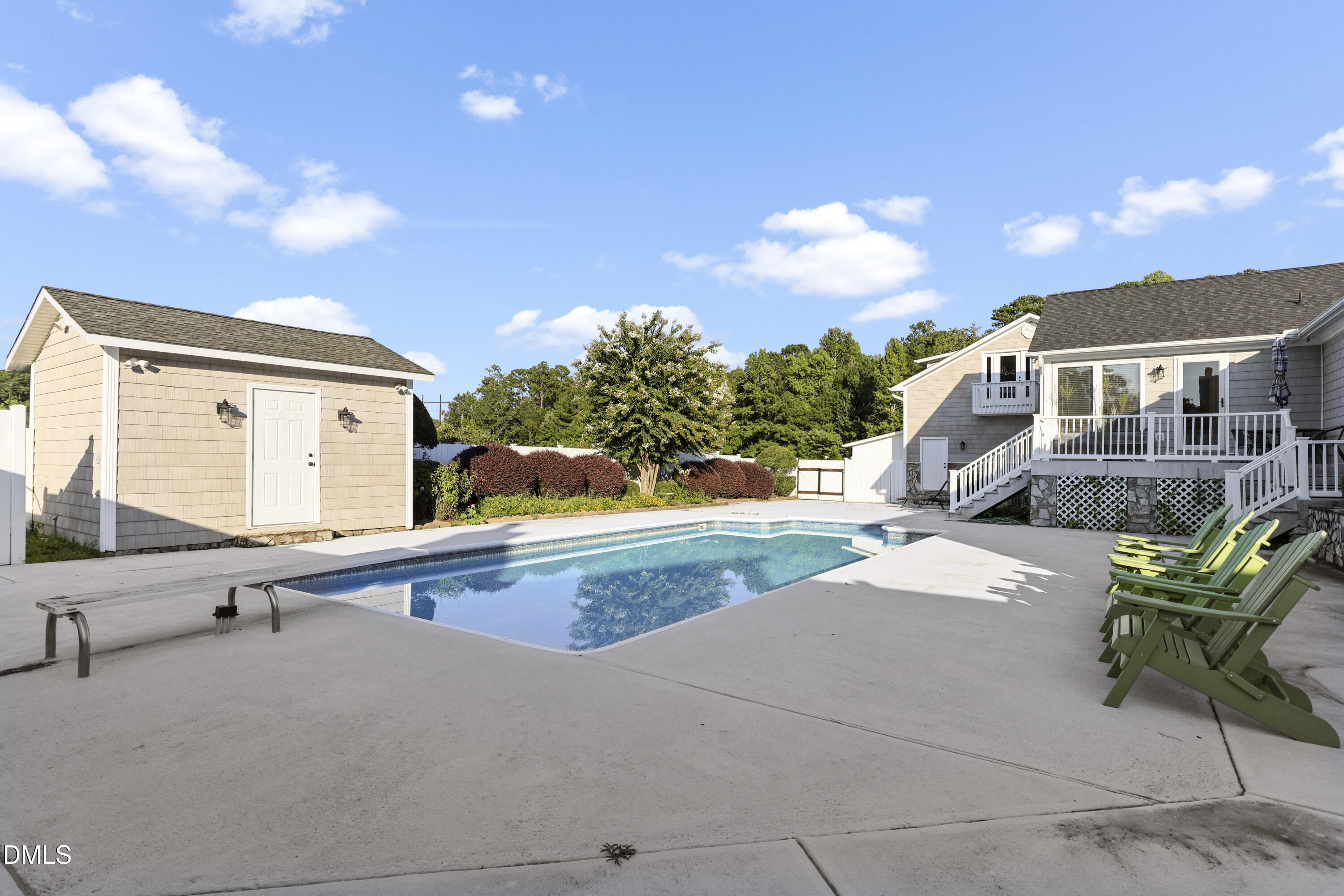 main property photo 41
