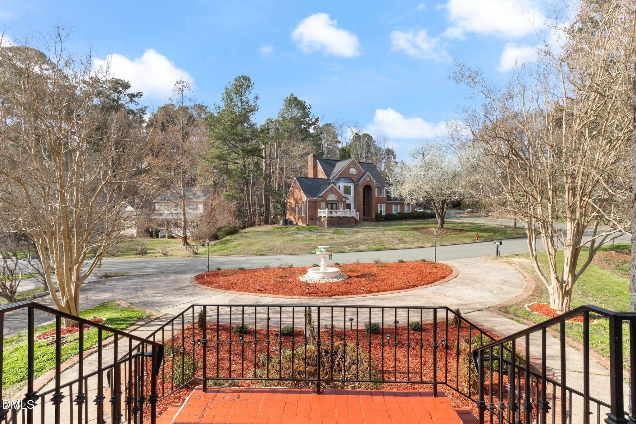 main property photo 9