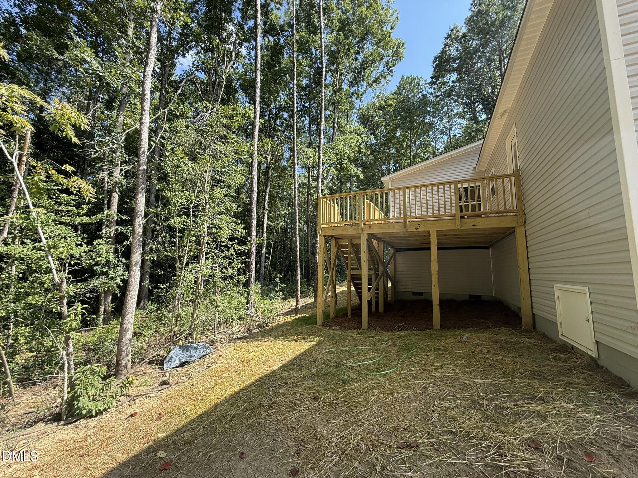 main property photo 17