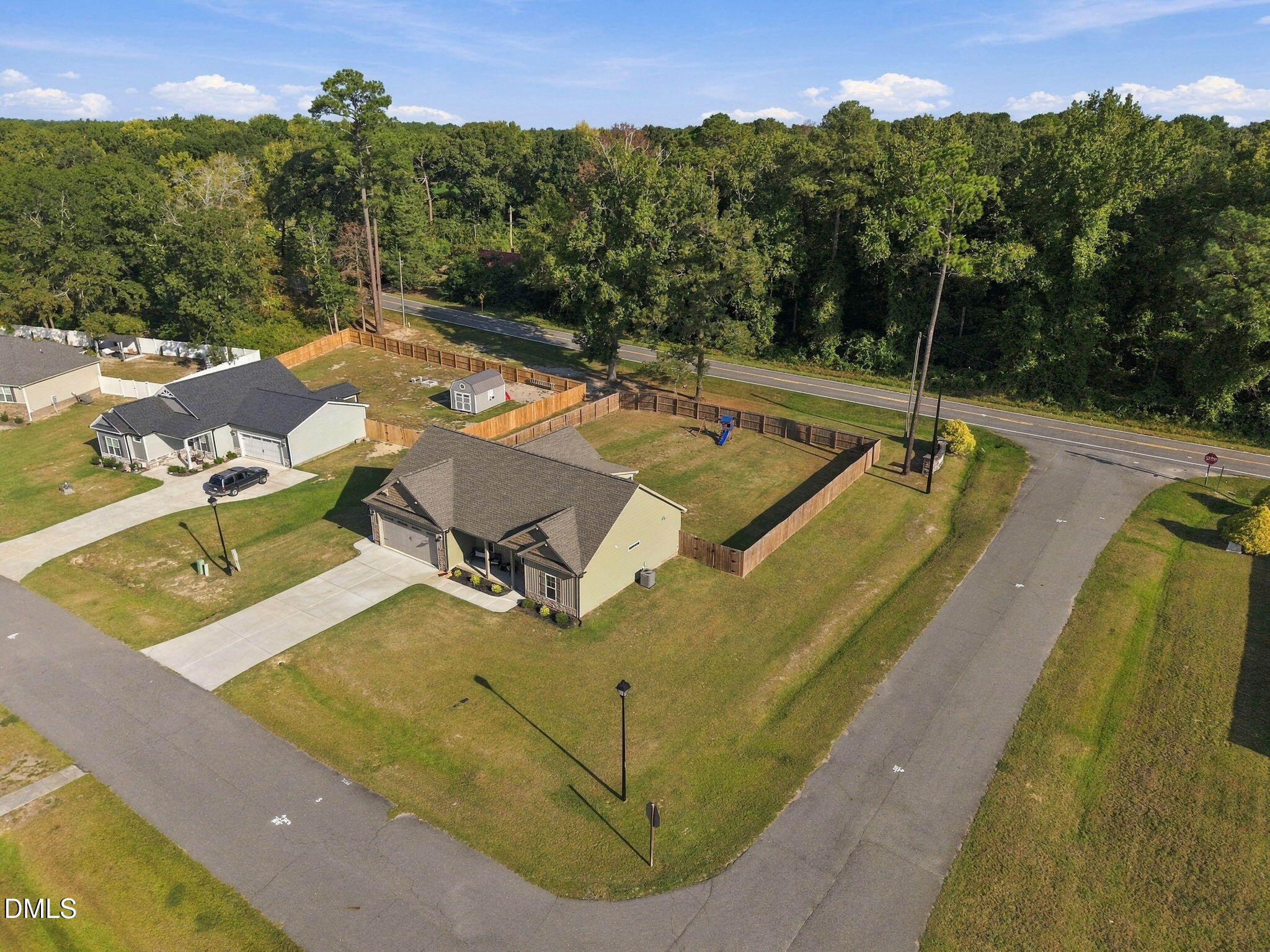 main property photo 14