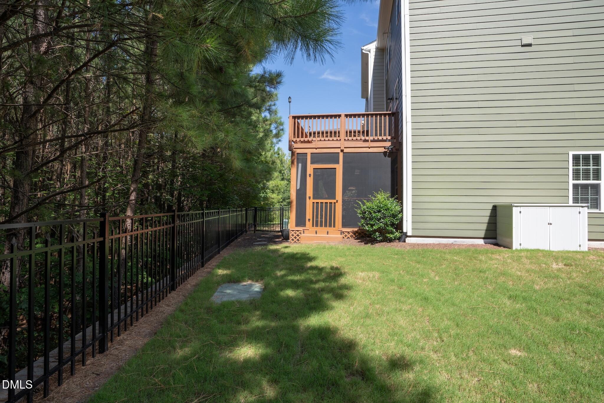 main property photo 22