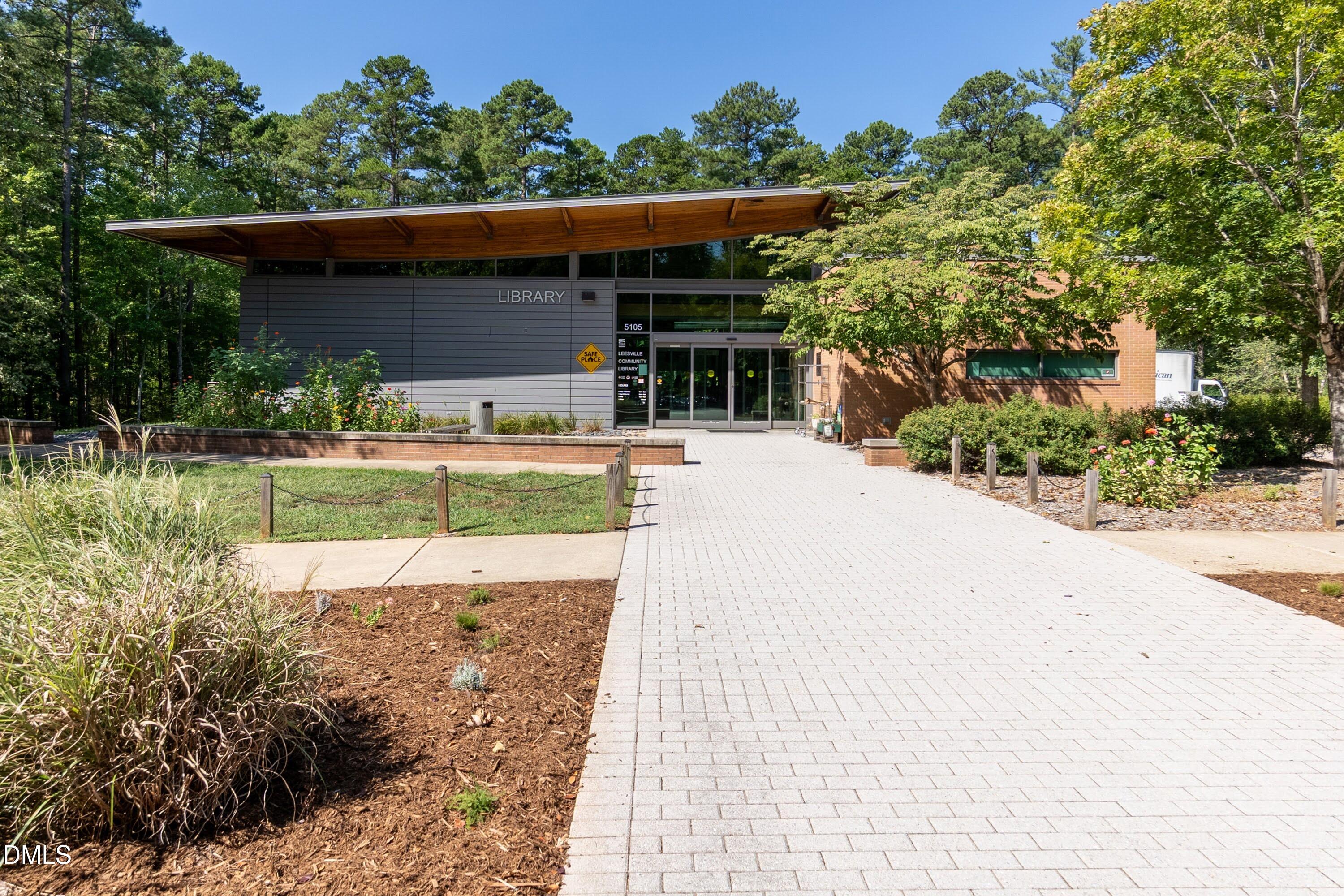 main property photo 41