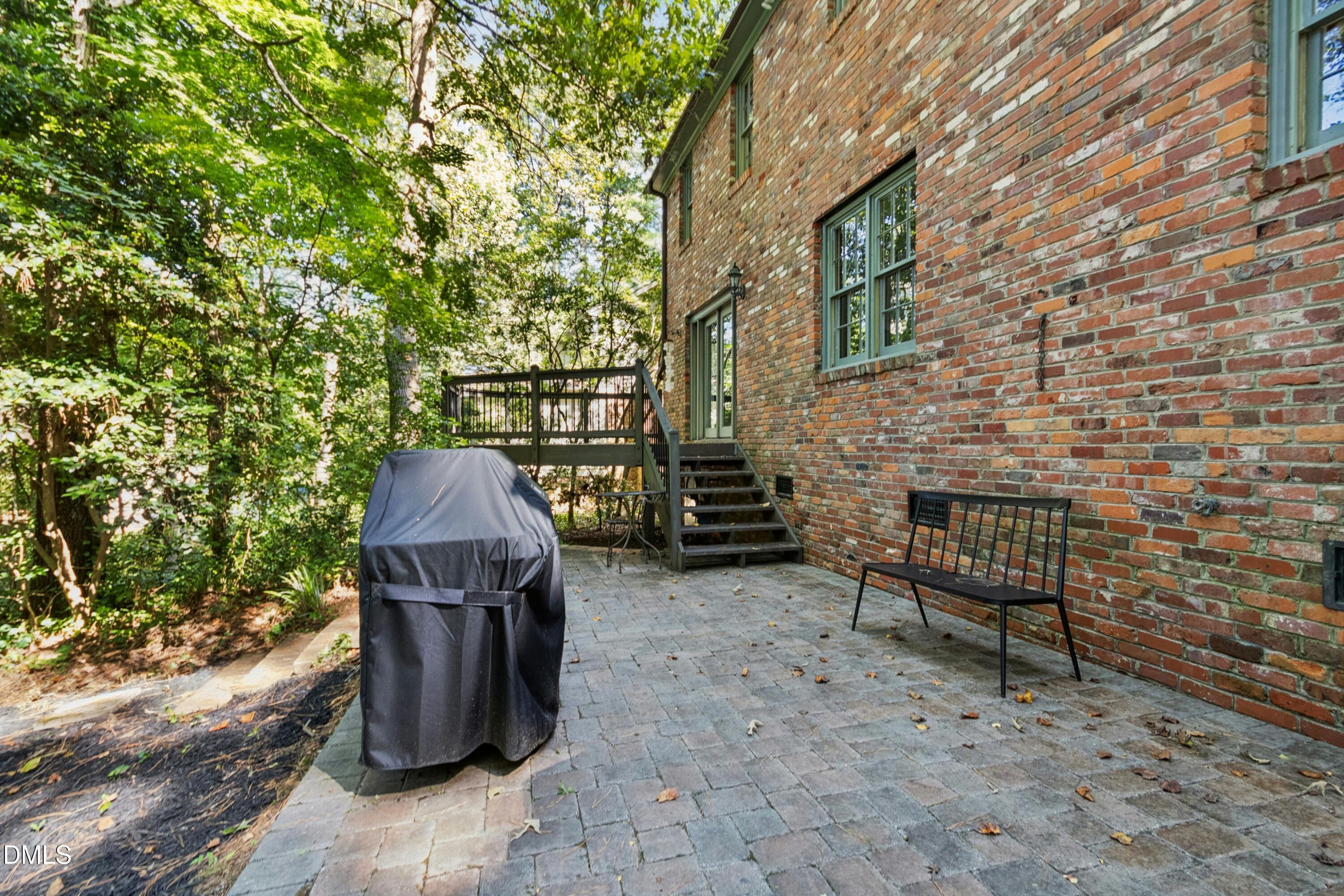 main property photo 27
