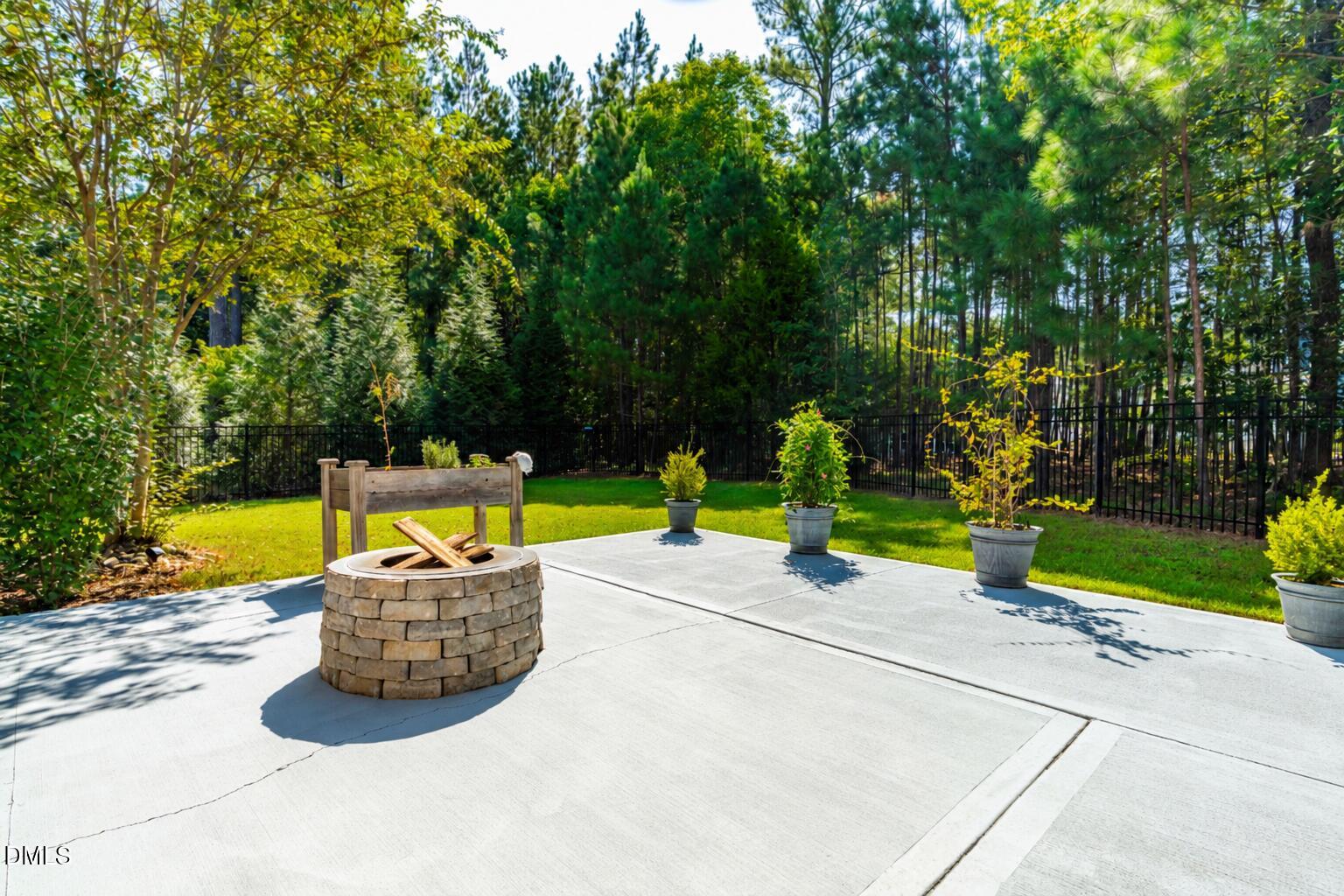 main property photo 37