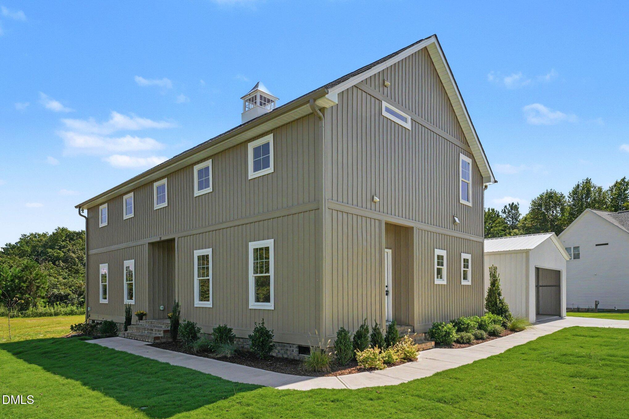 main property photo 3