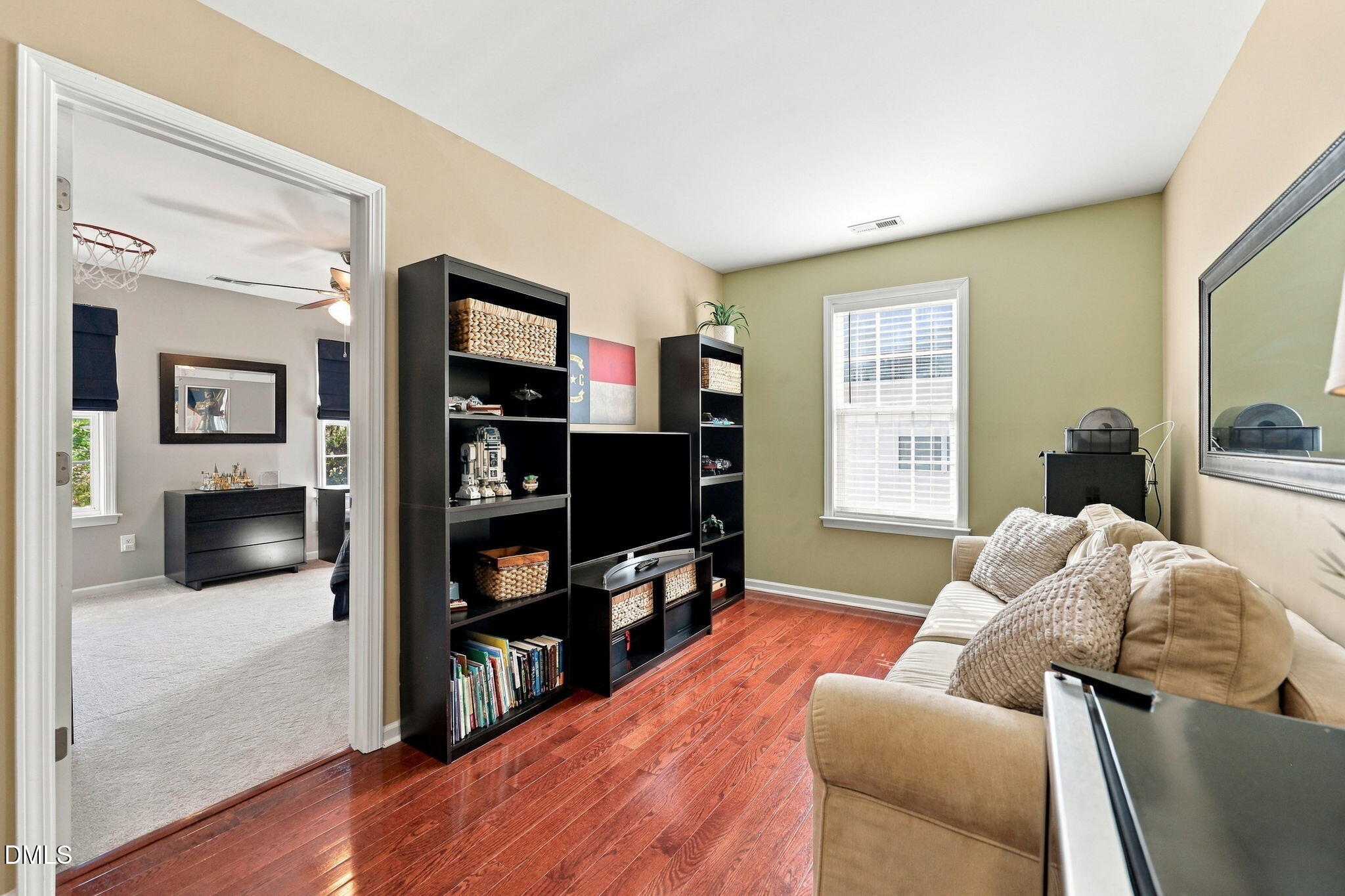 main property photo 30