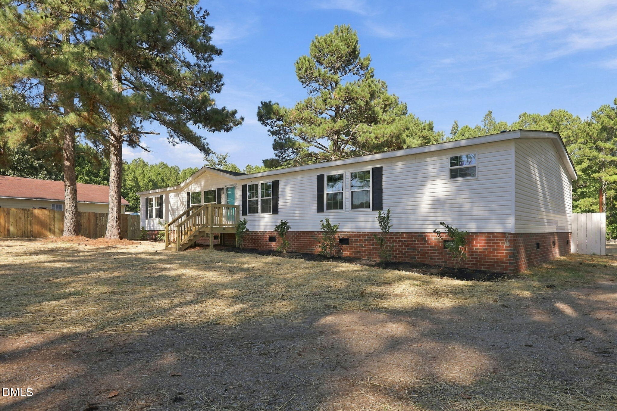 main property photo 32
