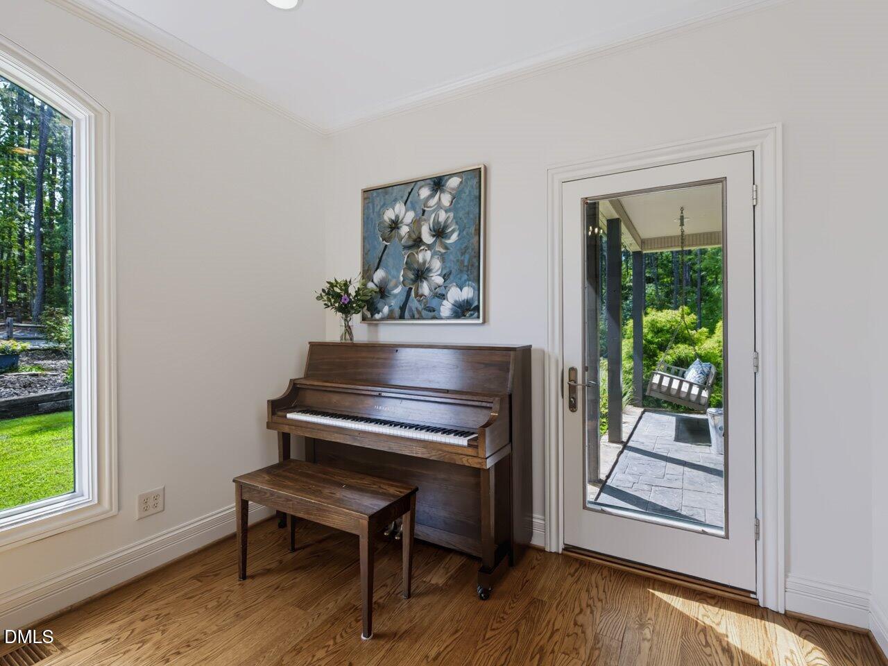 main property photo 7