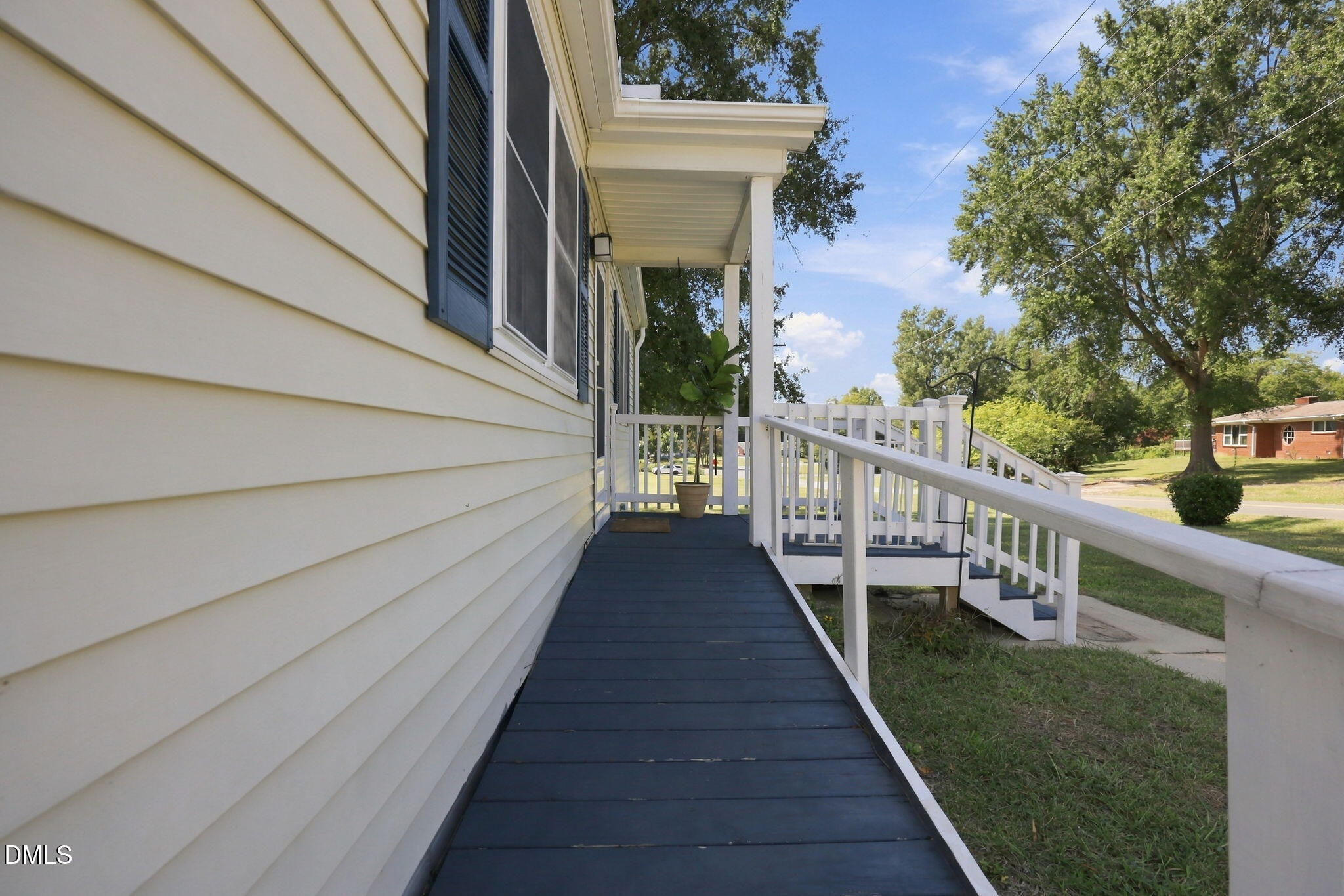 main property photo 19