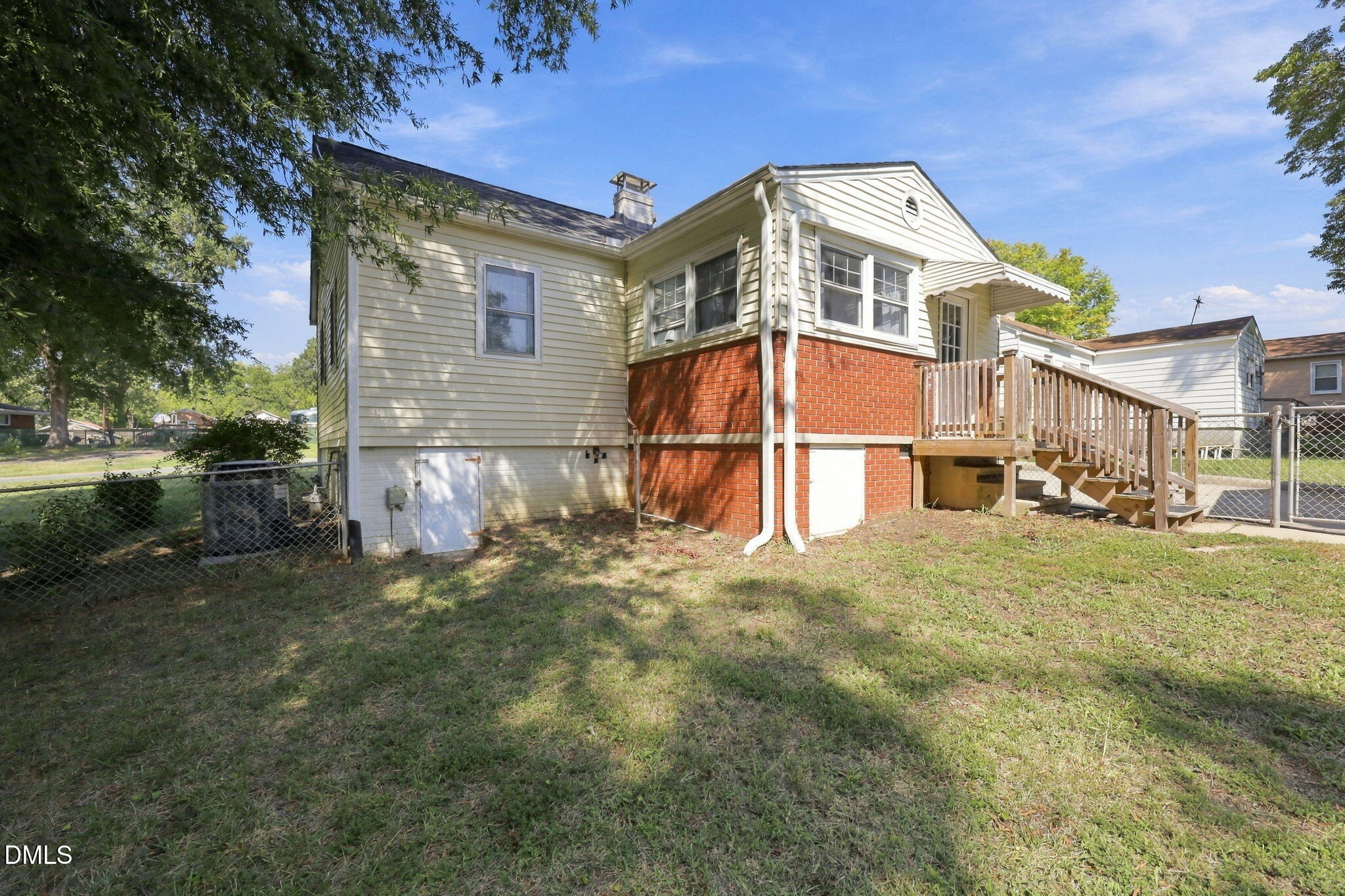 main property photo 21
