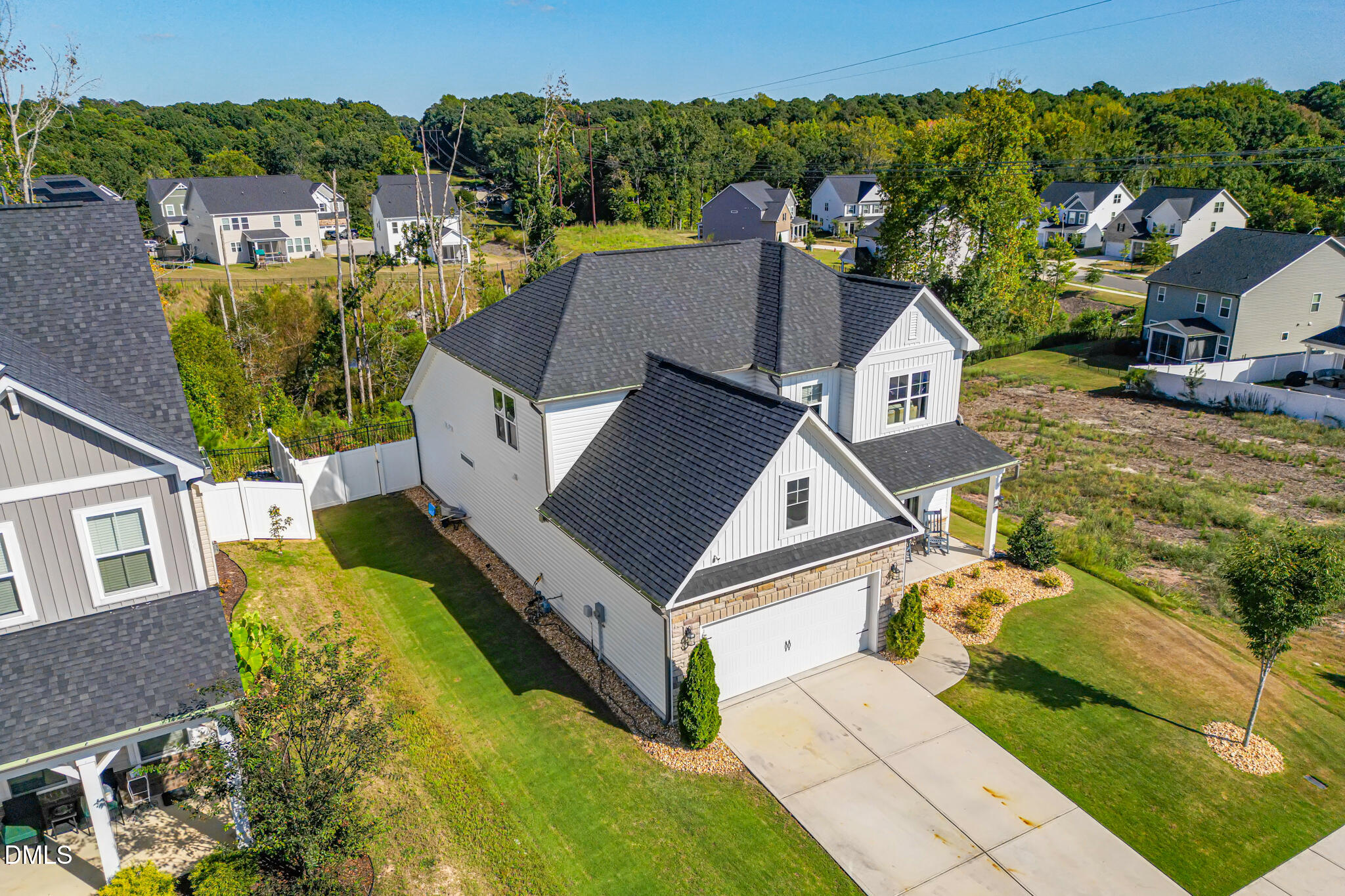 main property photo 35