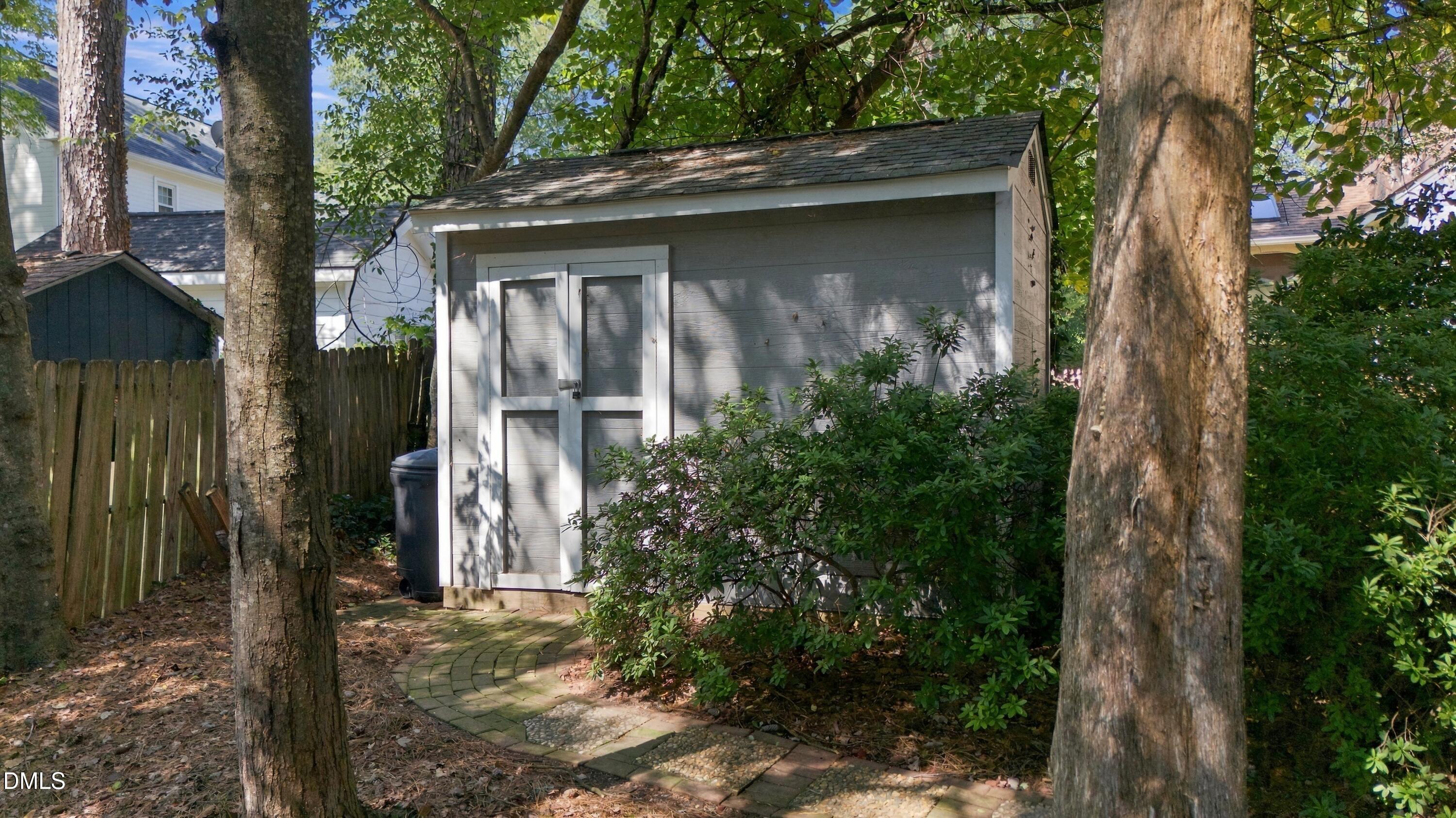main property photo 51