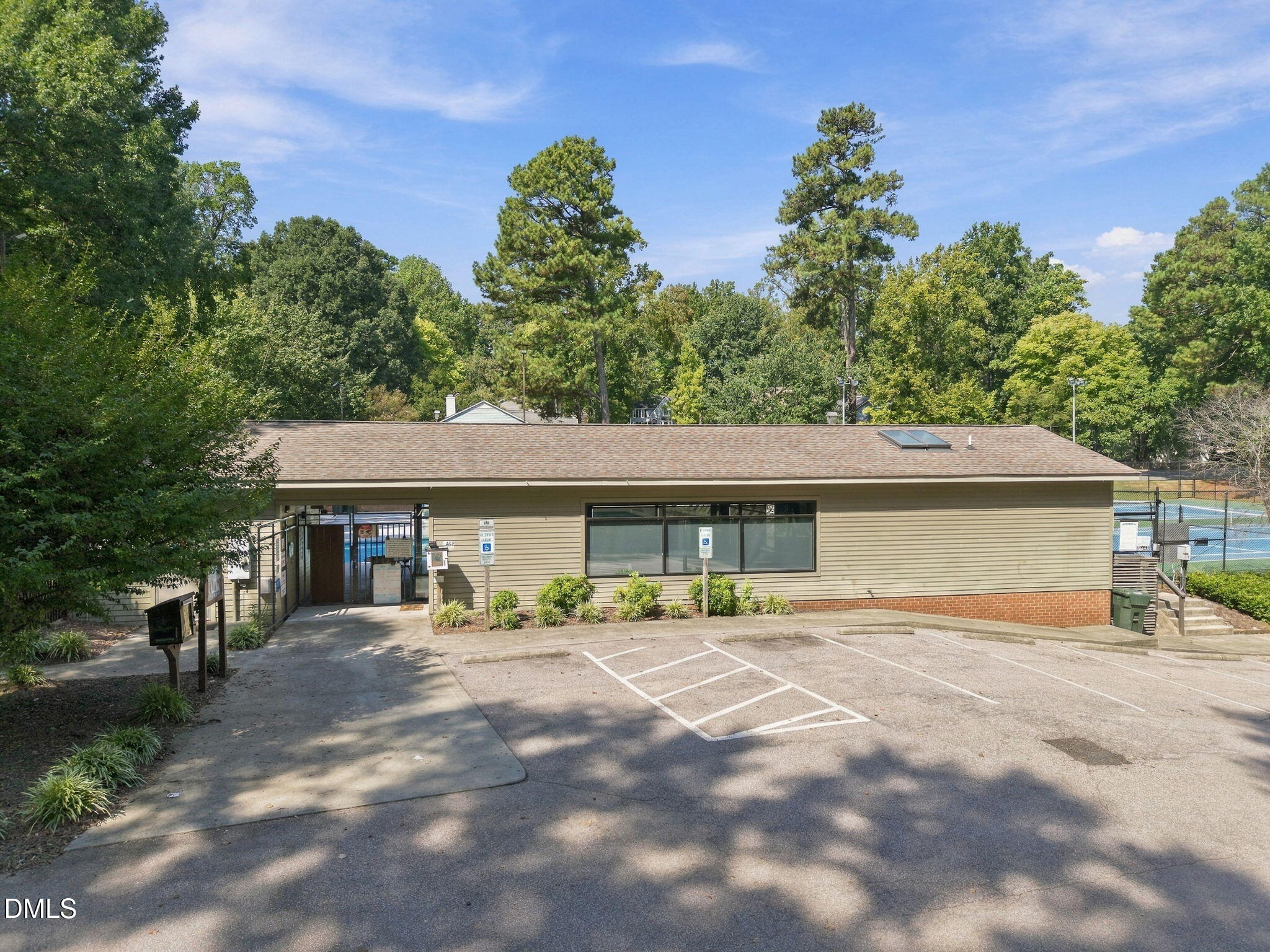 main property photo 59