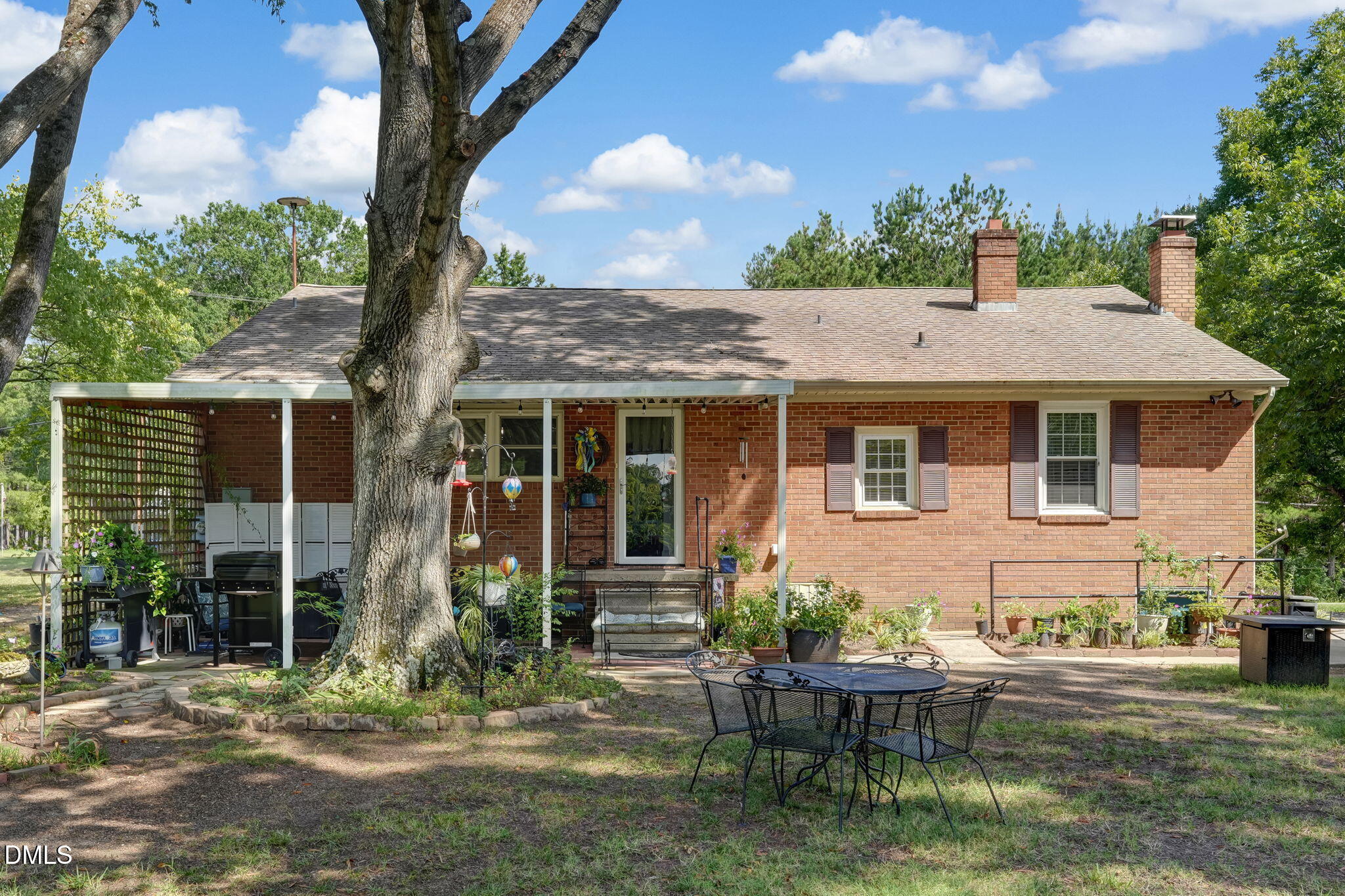 main property photo 28