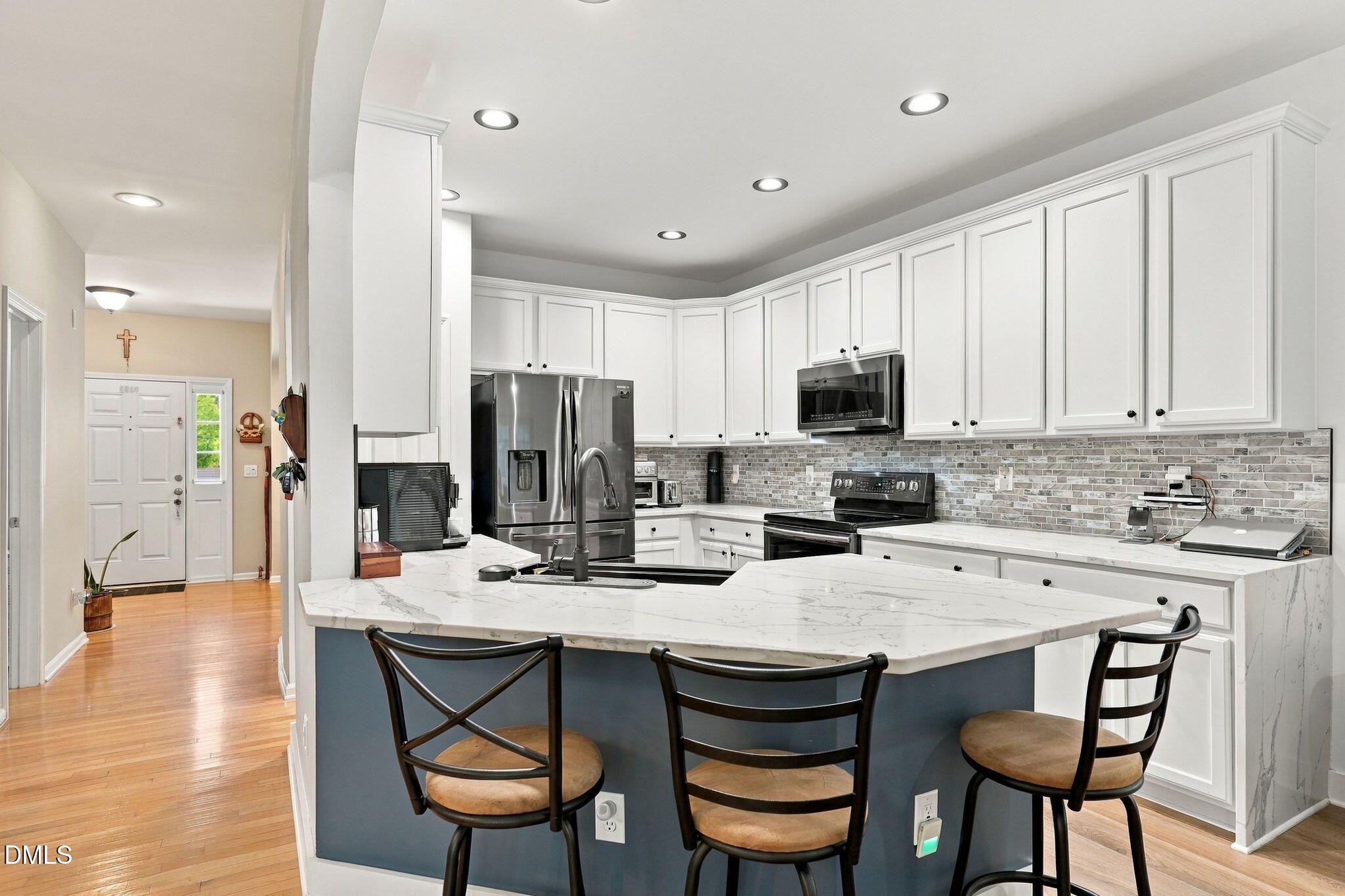 main property photo 5