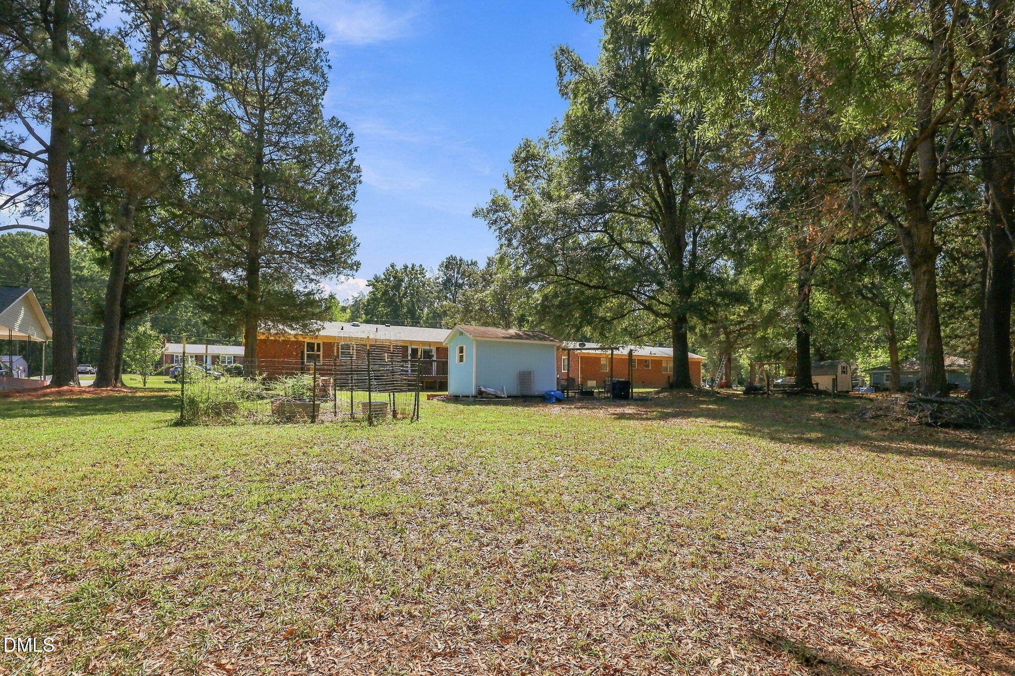 main property photo 27