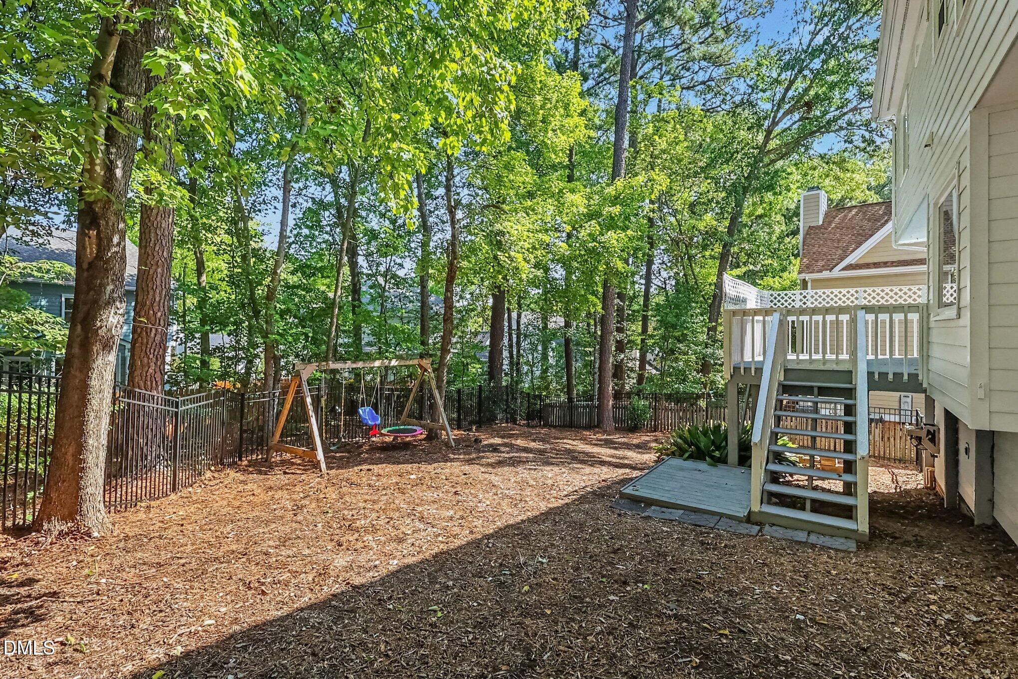 main property photo 34