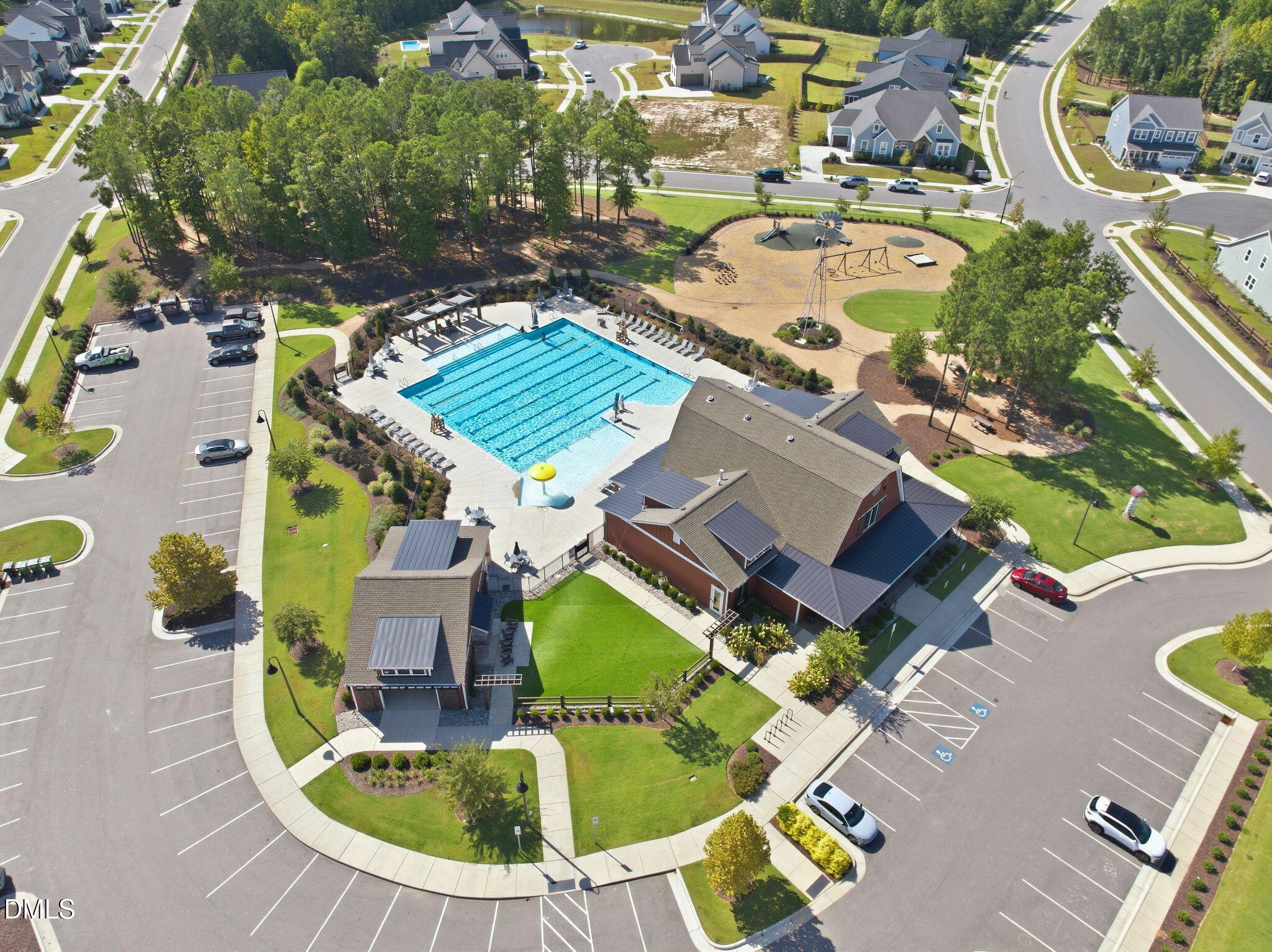 main property photo 45