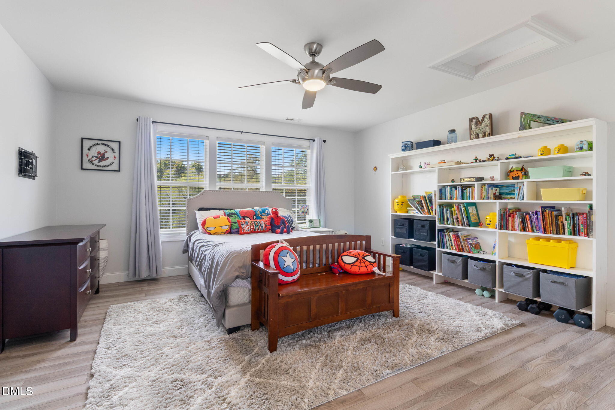 main property photo 37
