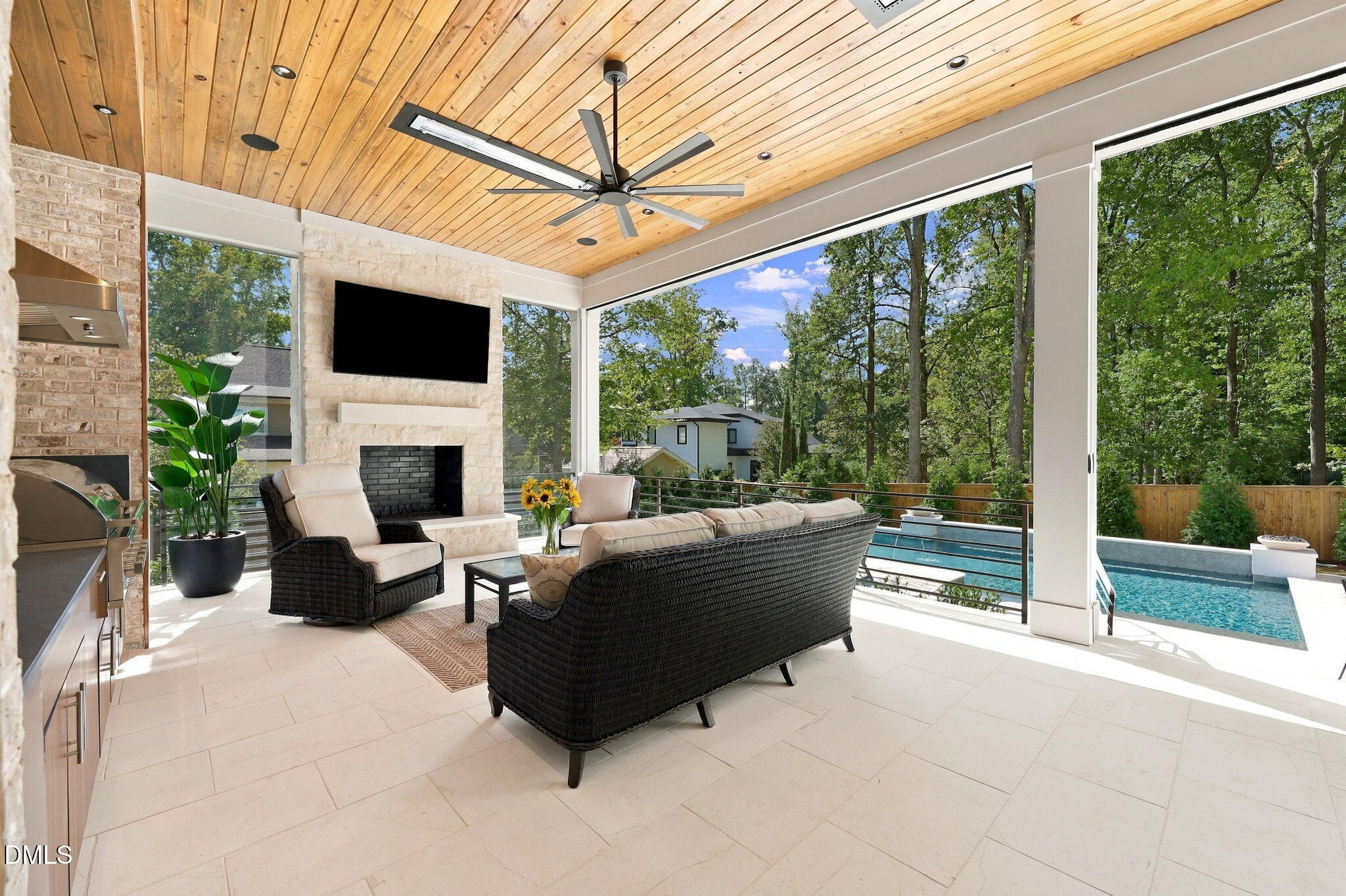 main property photo 79