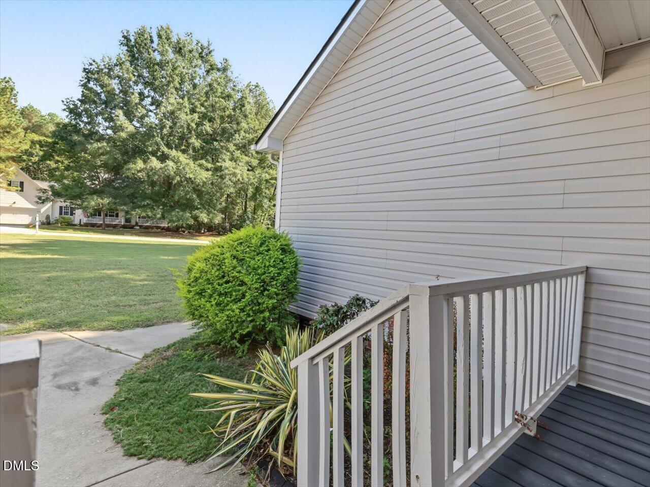 main property photo 28