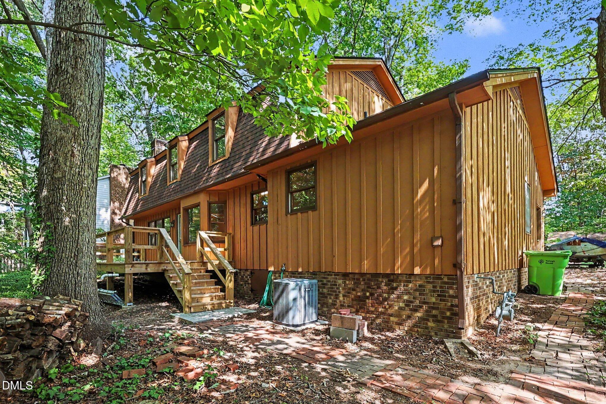 main property photo 23