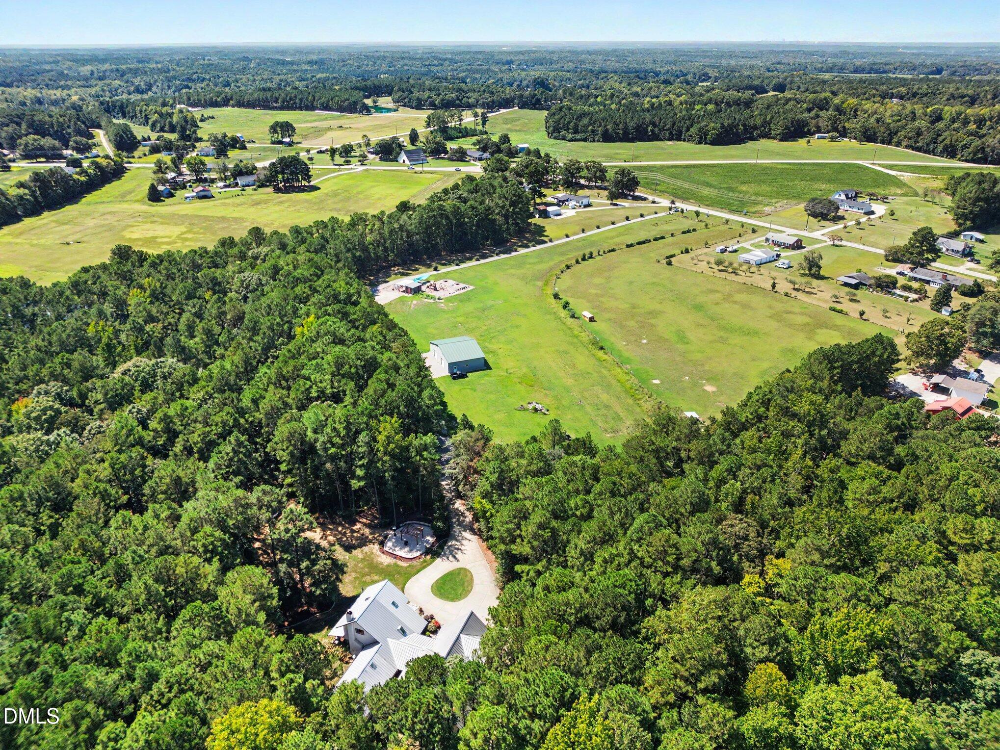 main property photo 30