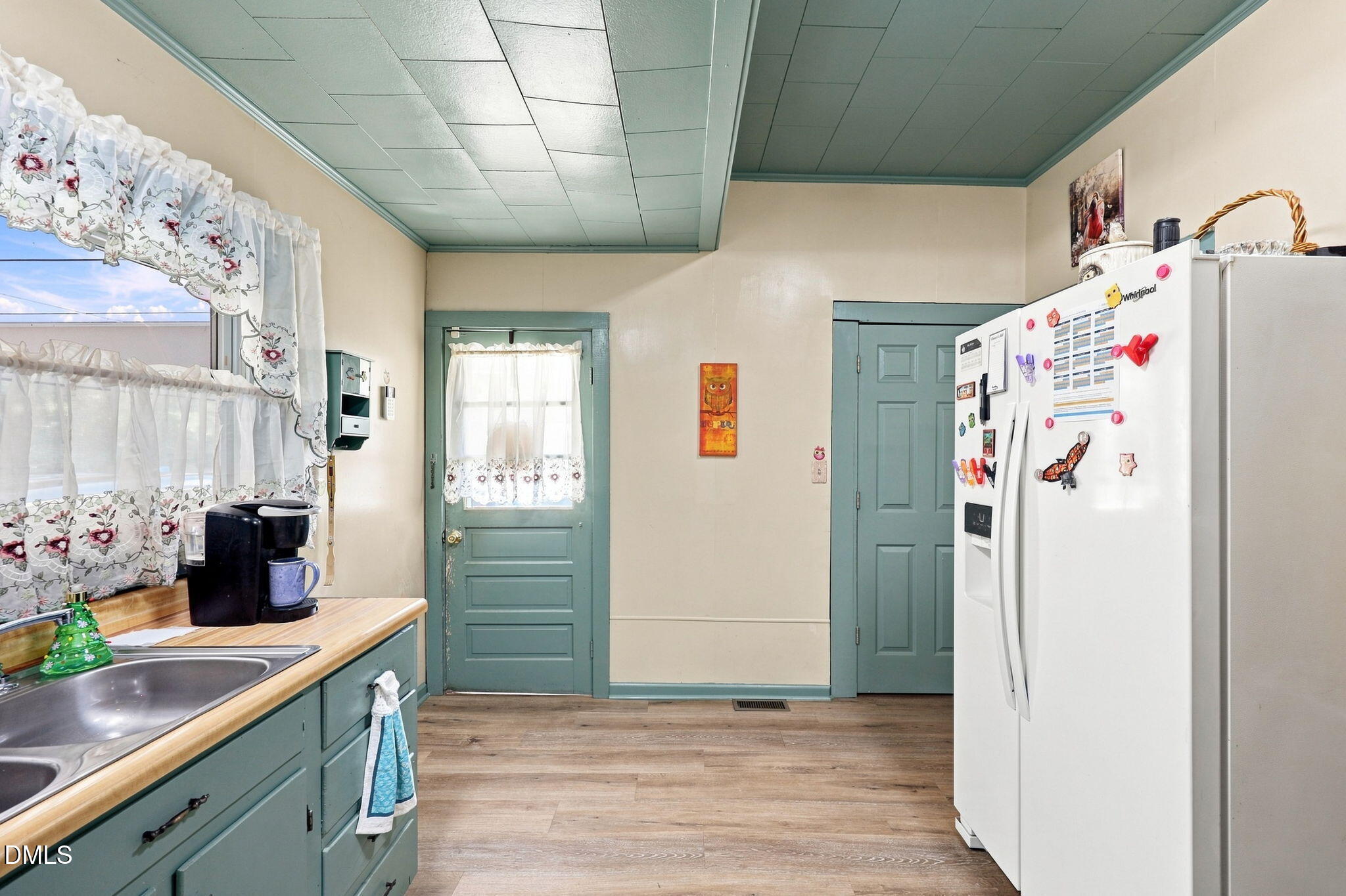 main property photo 5