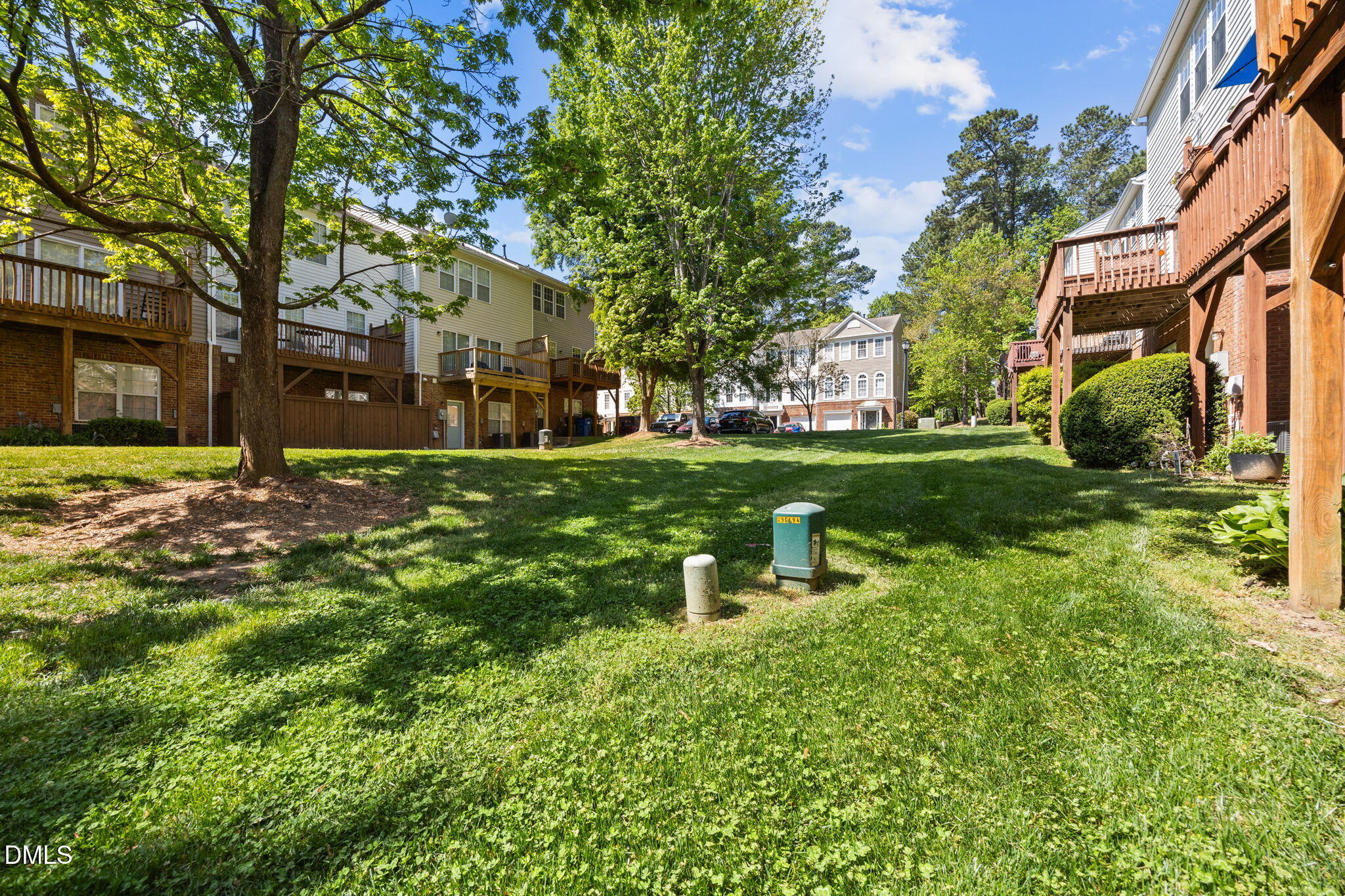 main property photo 28
