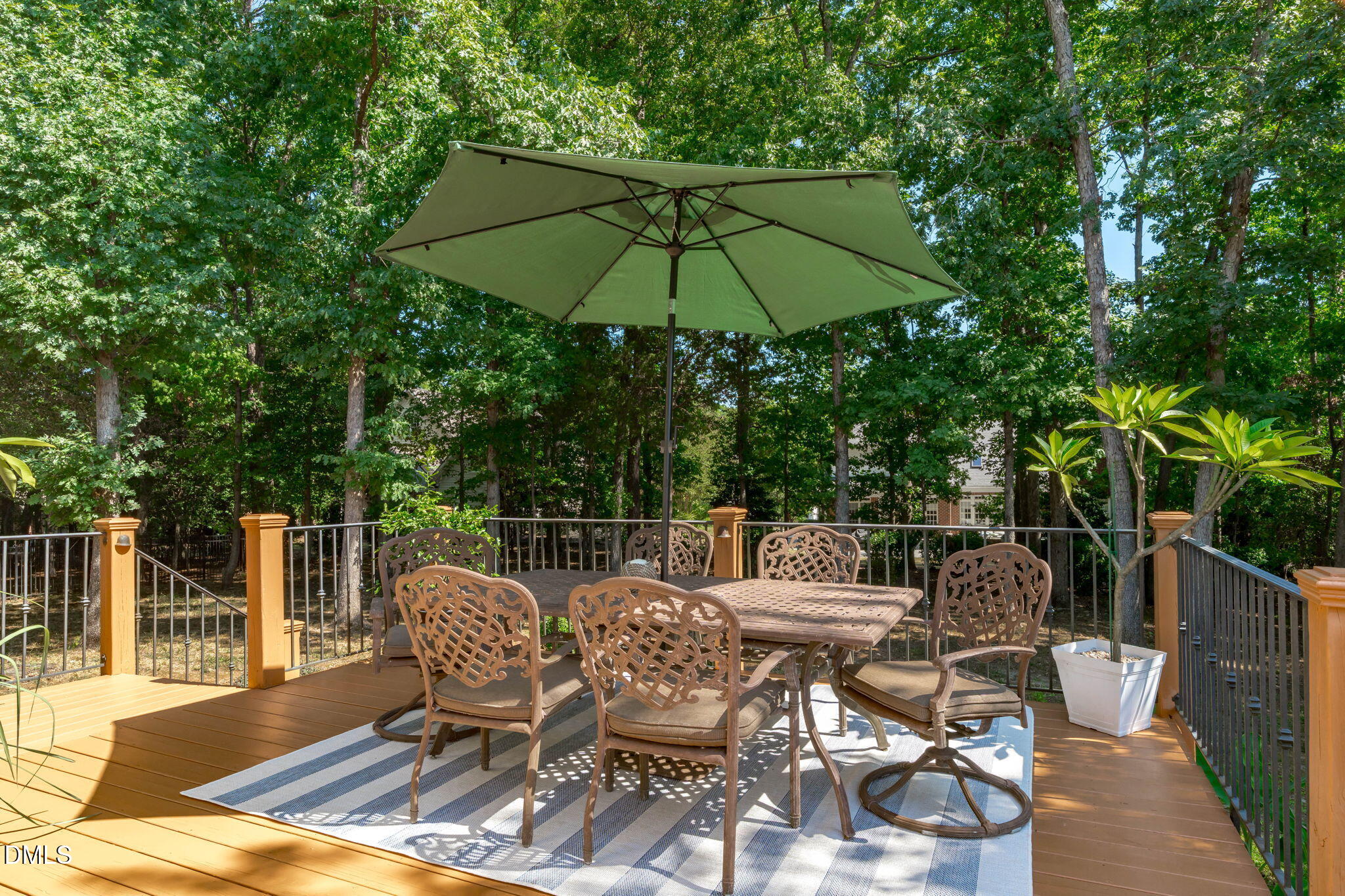 main property photo 50